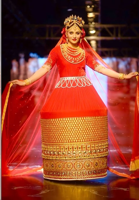 Urvashi Rautela Dazzles in 24K Gold Manipuri Potloi at Global Fashion Festival 2024