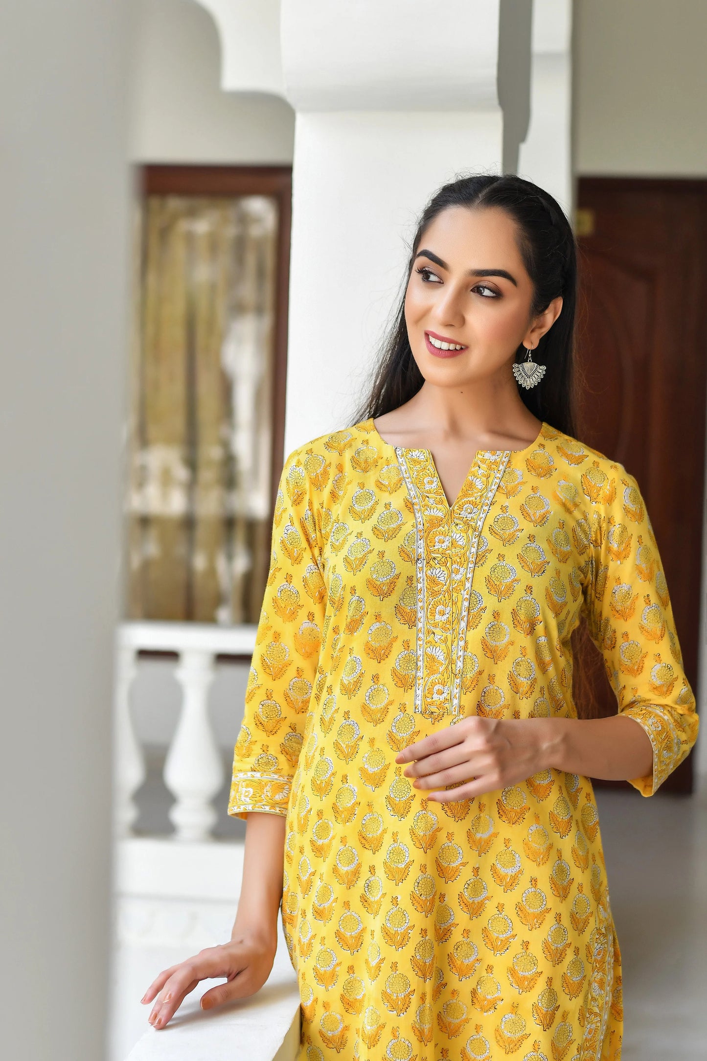 Jiya Women Yellow Printed Viscose Rayon Kurta, Pant And Dupatta Set