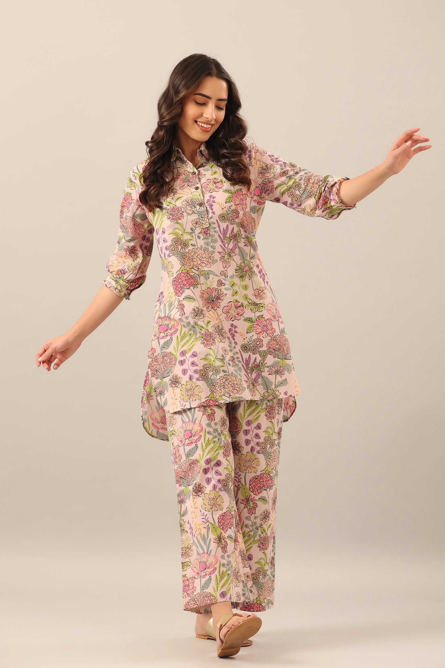 Coord2 White Printed Viscose Rayon Kurta And Pant Set