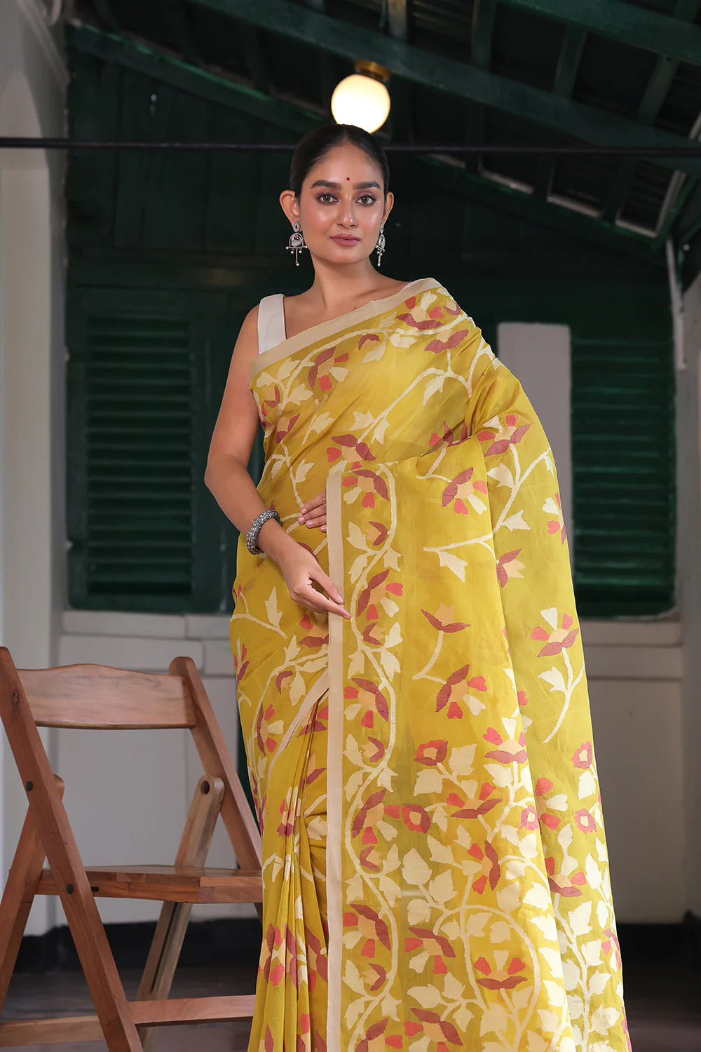 Handloom Amber Yellow Pure Cotton Jamdani Saree with Floral Motifs