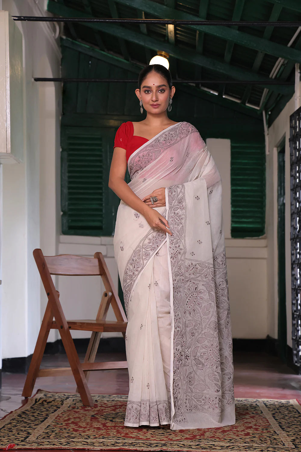 Handloom Off White Pure Cotton Floral Kantha Saree