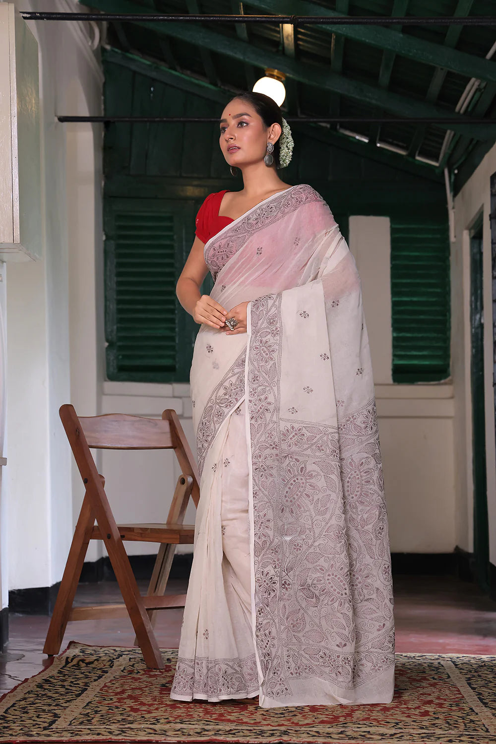 Handloom Off White Pure Cotton Floral Kantha Saree