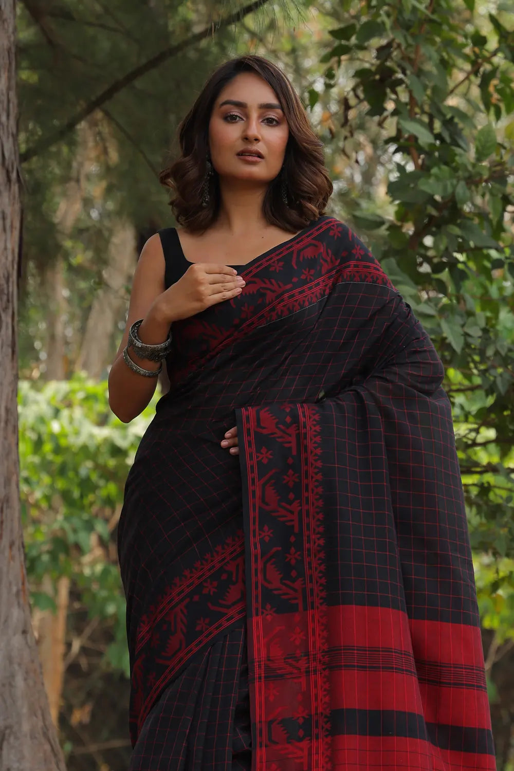 Handloom Black & Red Check Soft Cotton Jamdani Saree