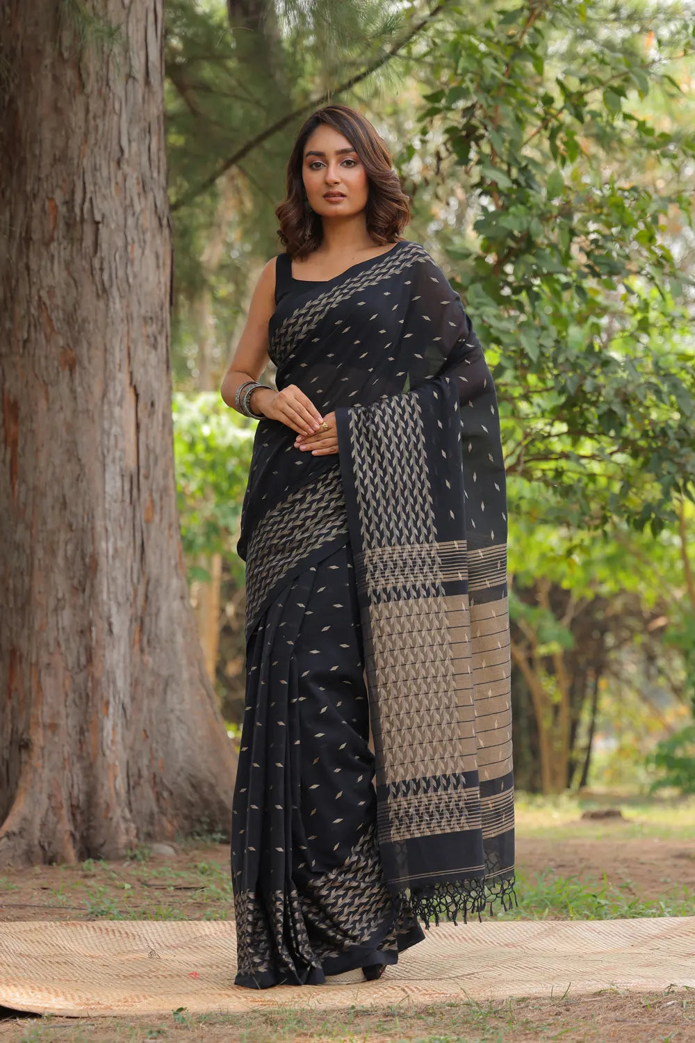 Handloom Black Soft Cotton Saree Beige Pallu