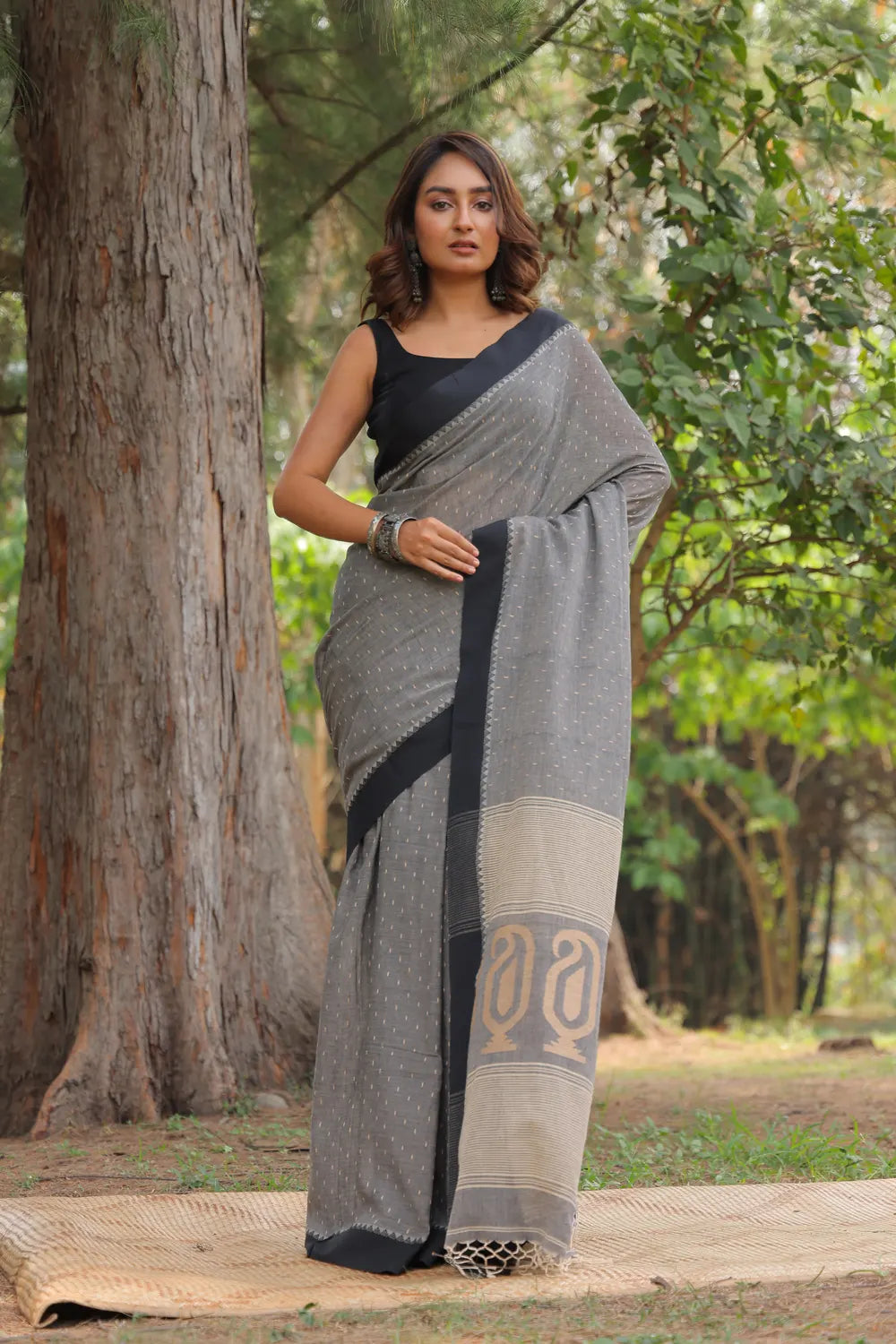 Handloom Grey Soft Cotton Saree With Black Border