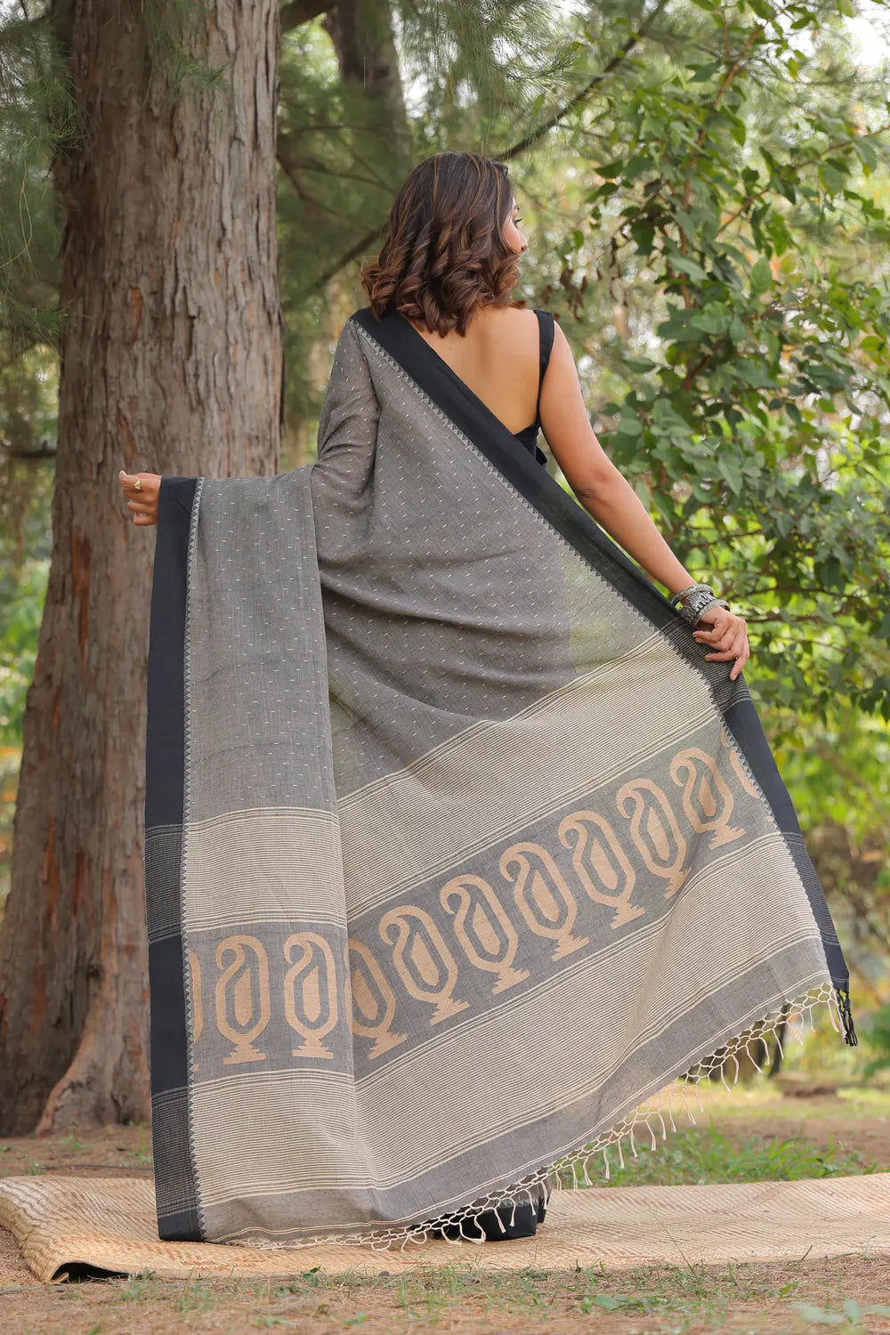 Handloom Grey Soft Cotton Saree With Black Border