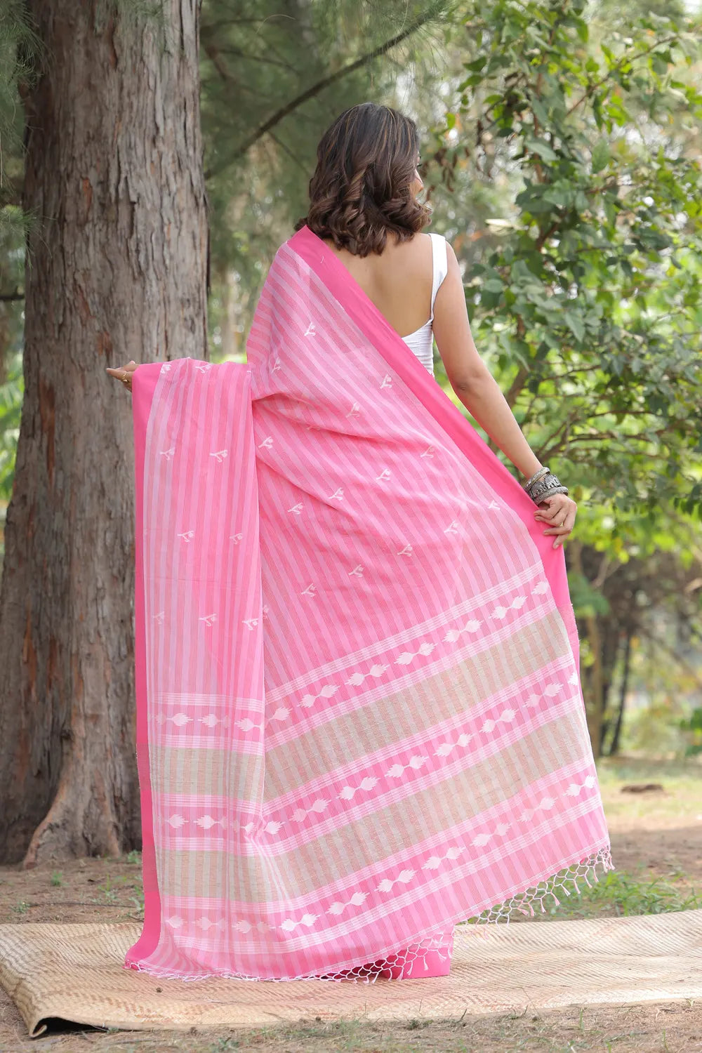 Handloom Pink  Soft Cotton Jamdani Saree