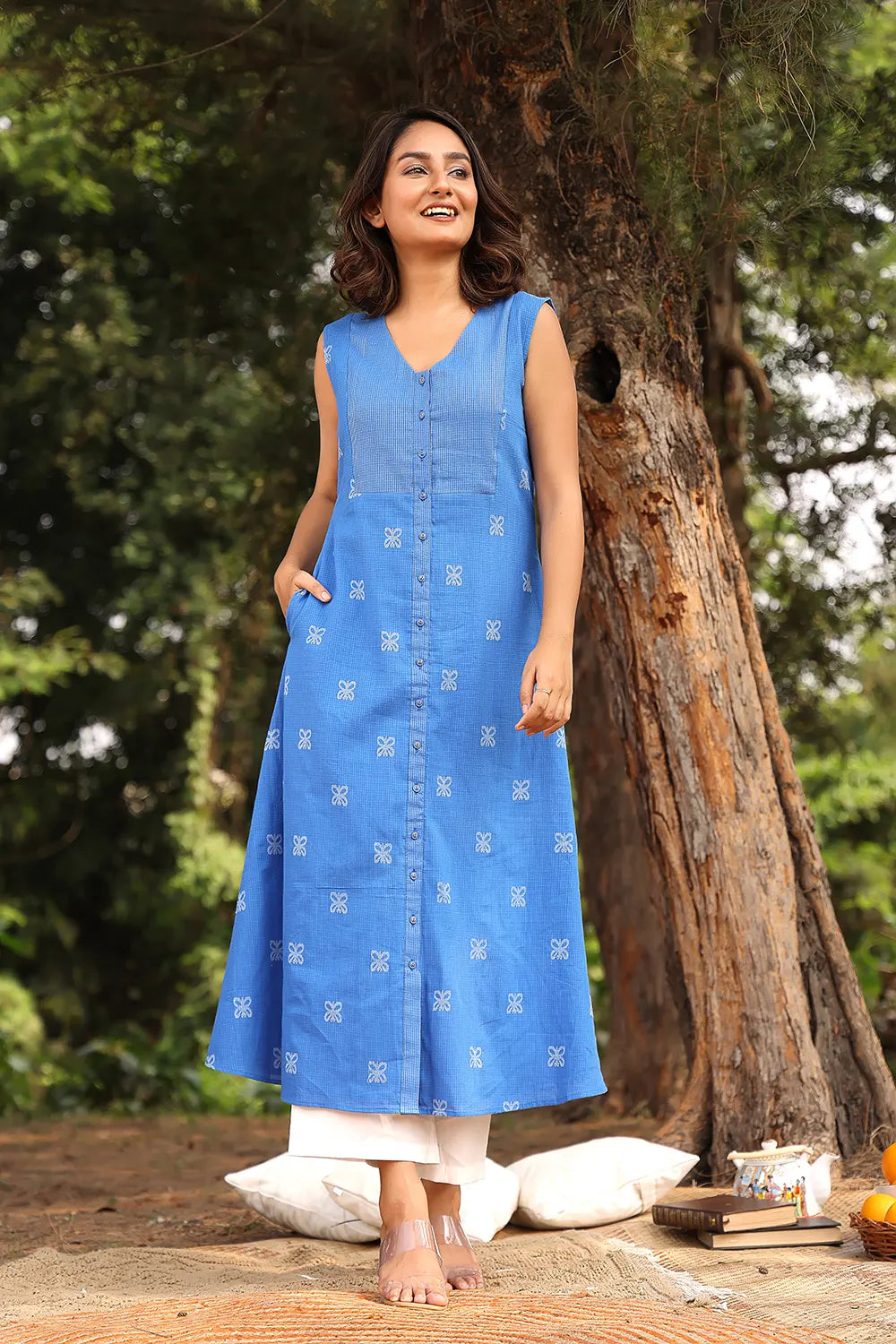 Blue Butterfly Woven Pure Cotton Kurta With White Malai Cotton Pant Set