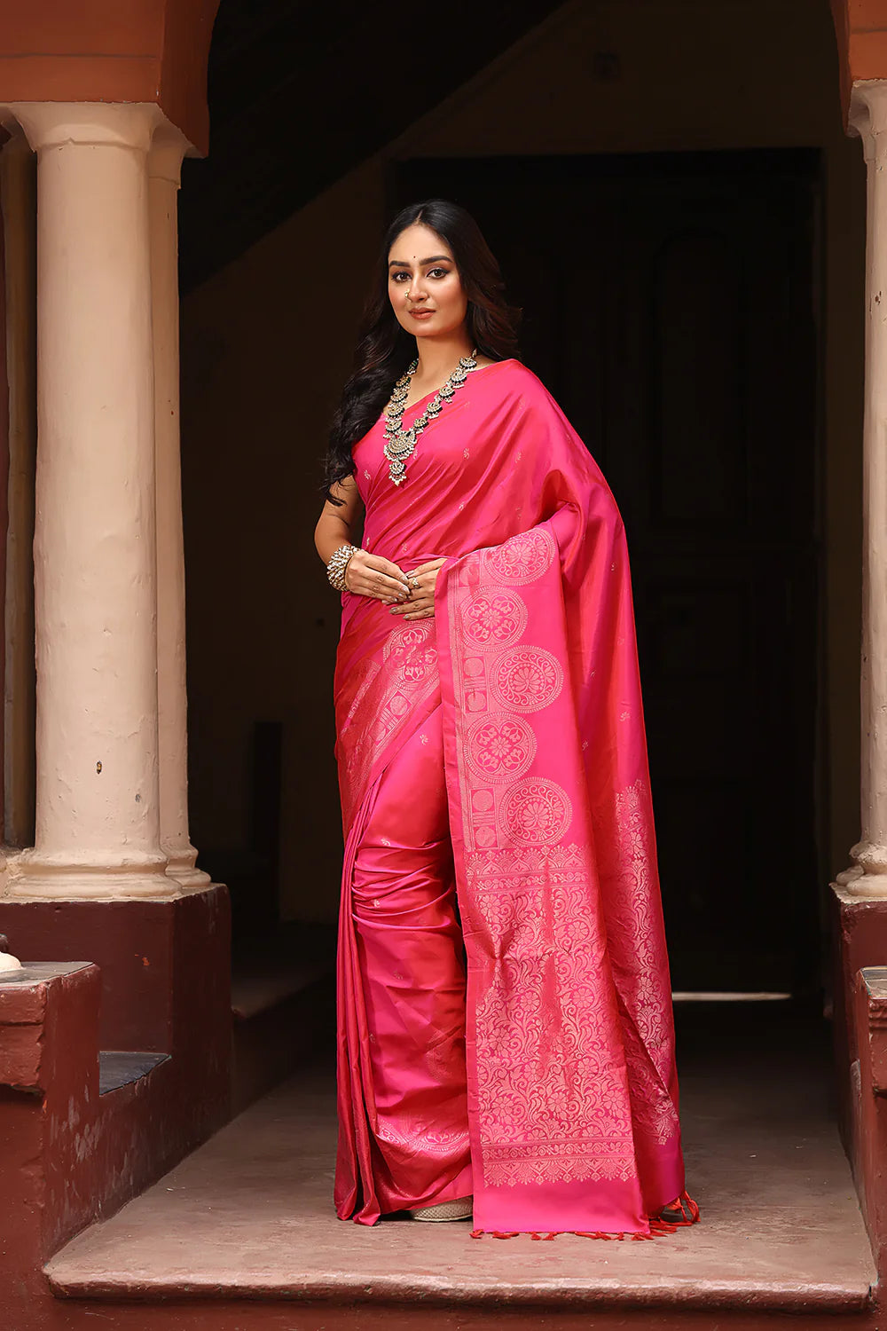 Handloom Hot Pink Pure Silk Saree With Gold Zari