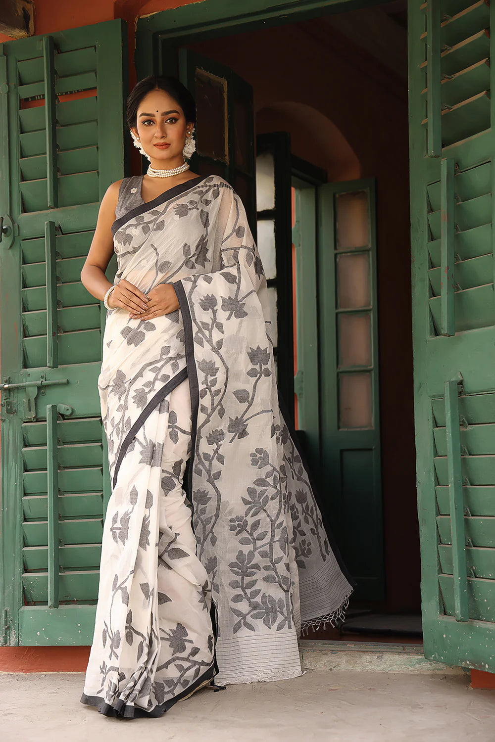 Handloom Black & White Jamdani Pure Cotton Saree