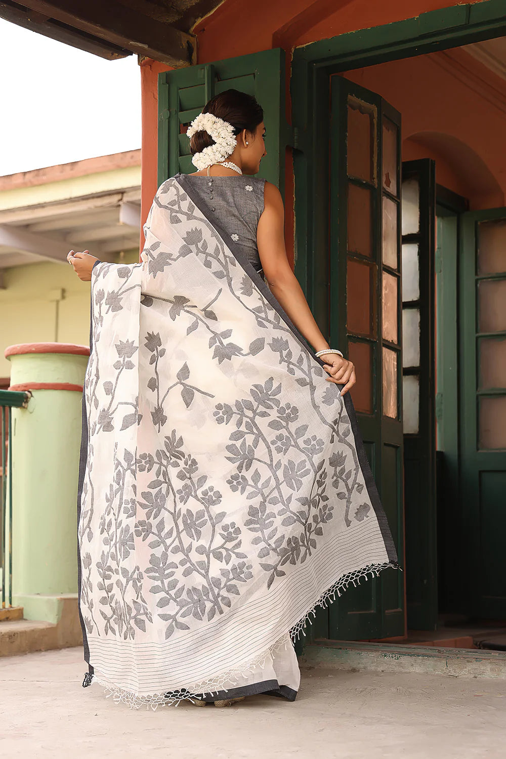 Handloom Black & White Jamdani Pure Cotton Saree