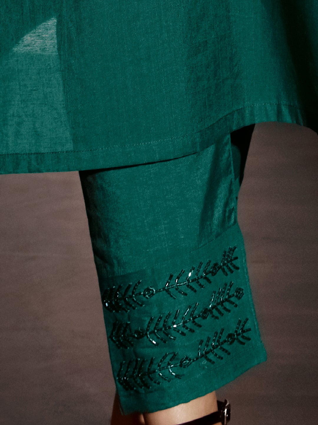 Green Solid Embellished Tussar Linen Kurta Set