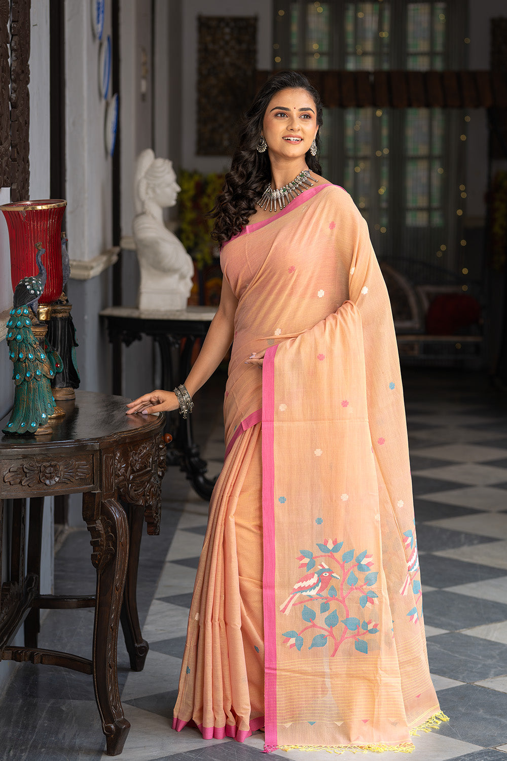 Handloom Beige Soft Cotton Floral Jamdani Saree With Pink Border