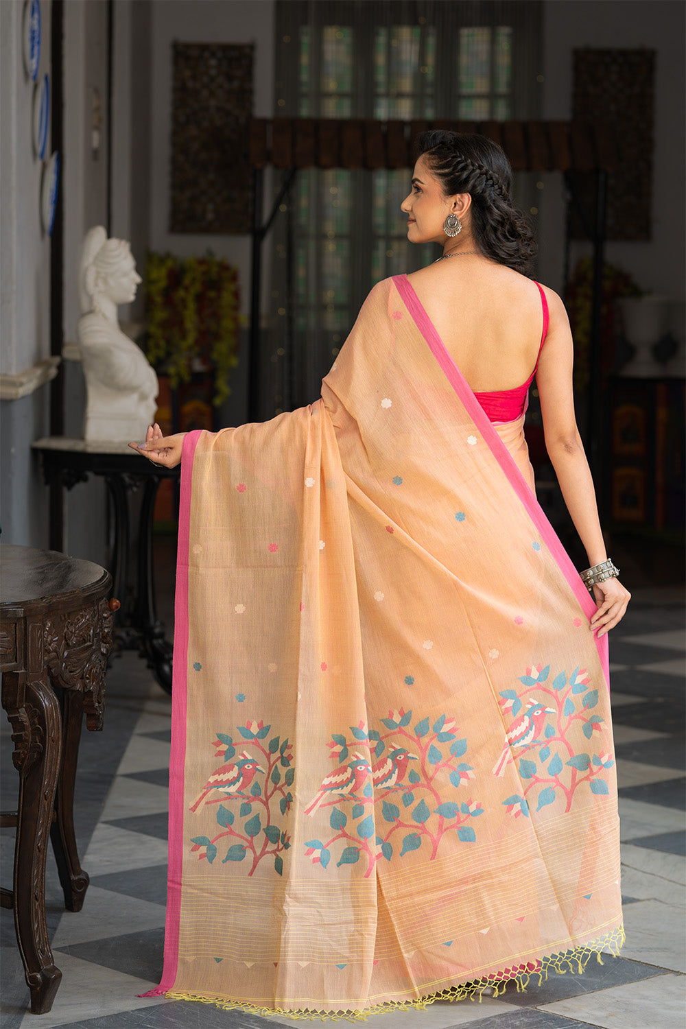 Handloom Beige Soft Cotton Floral Jamdani Saree With Pink Border