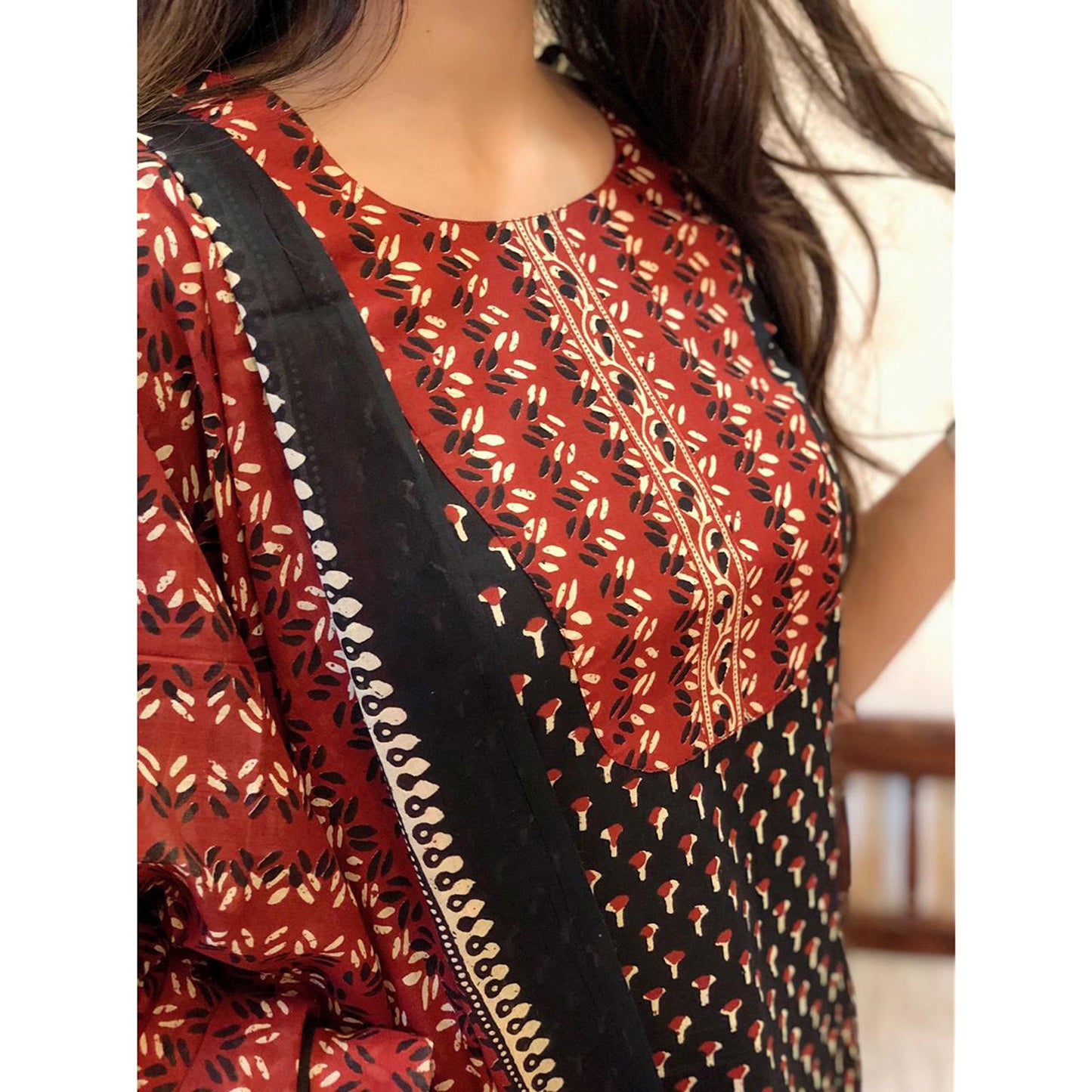 Women Maroon, Black Printed Viscose Handblock Rayon Kurta And Pant Set