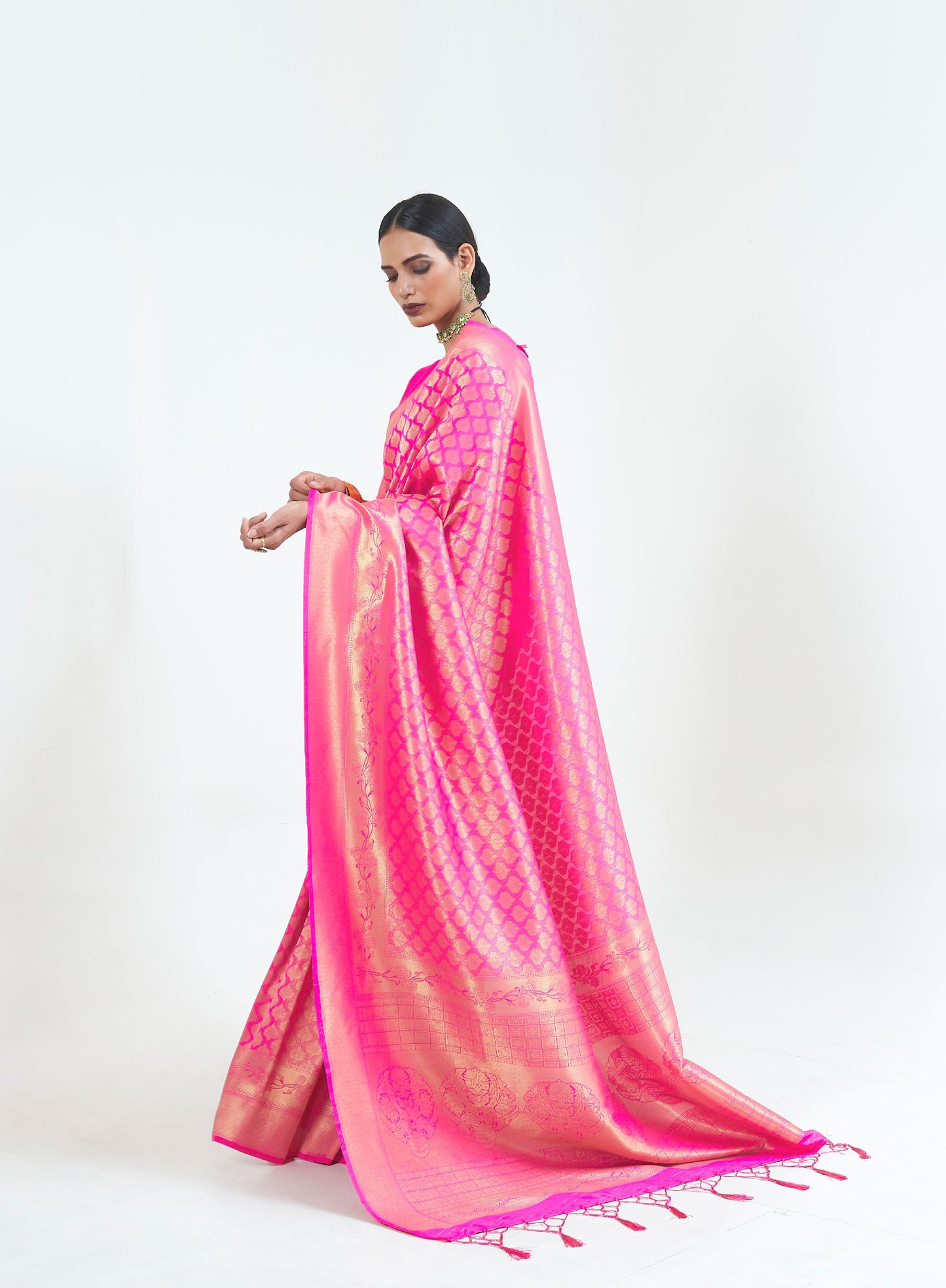 Pink Kumbhi Silk Handloom saree