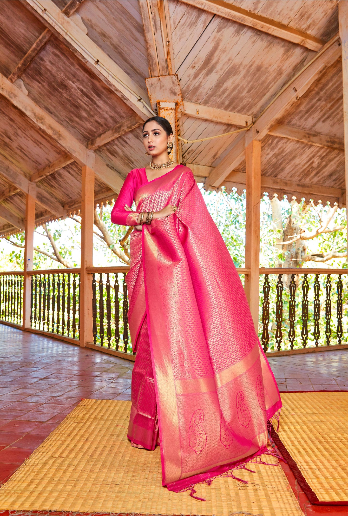 Pink Kandini Silk Handloom Woven Saree