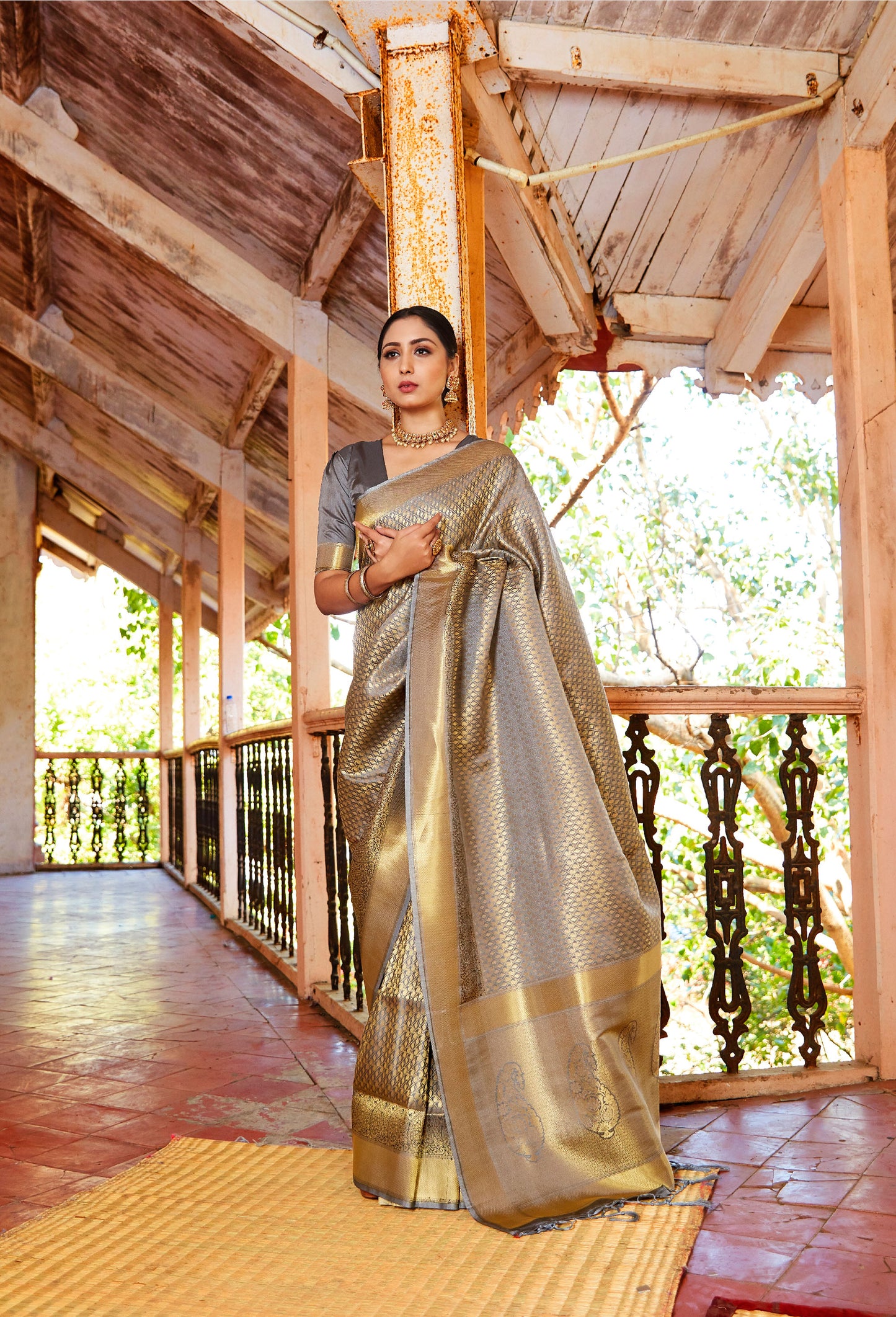 Grey and Gold Kandini Silk Handloom Woven Saree