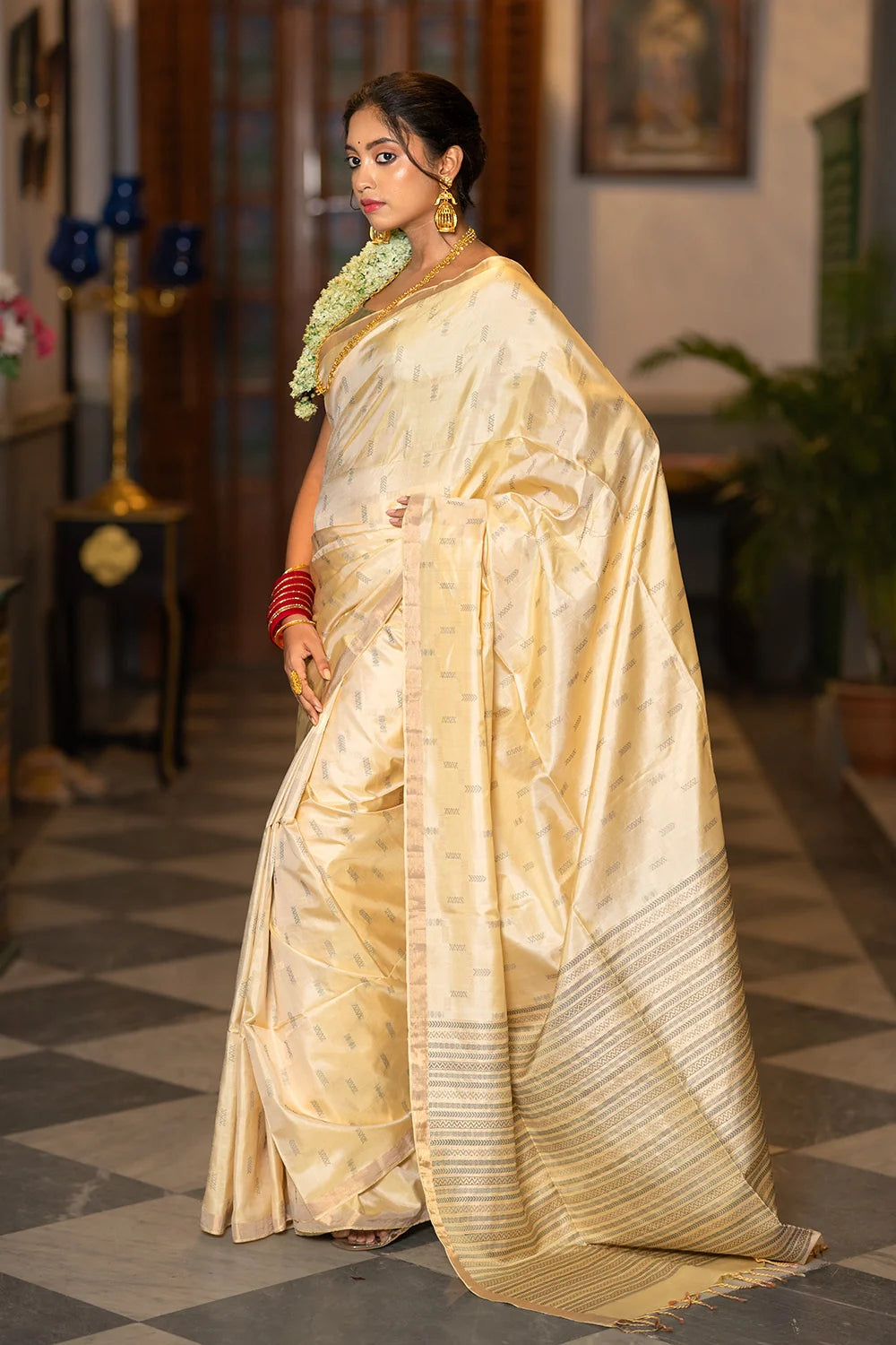 Handloom Cream Pure Silk Kanchi Contemporary Saree