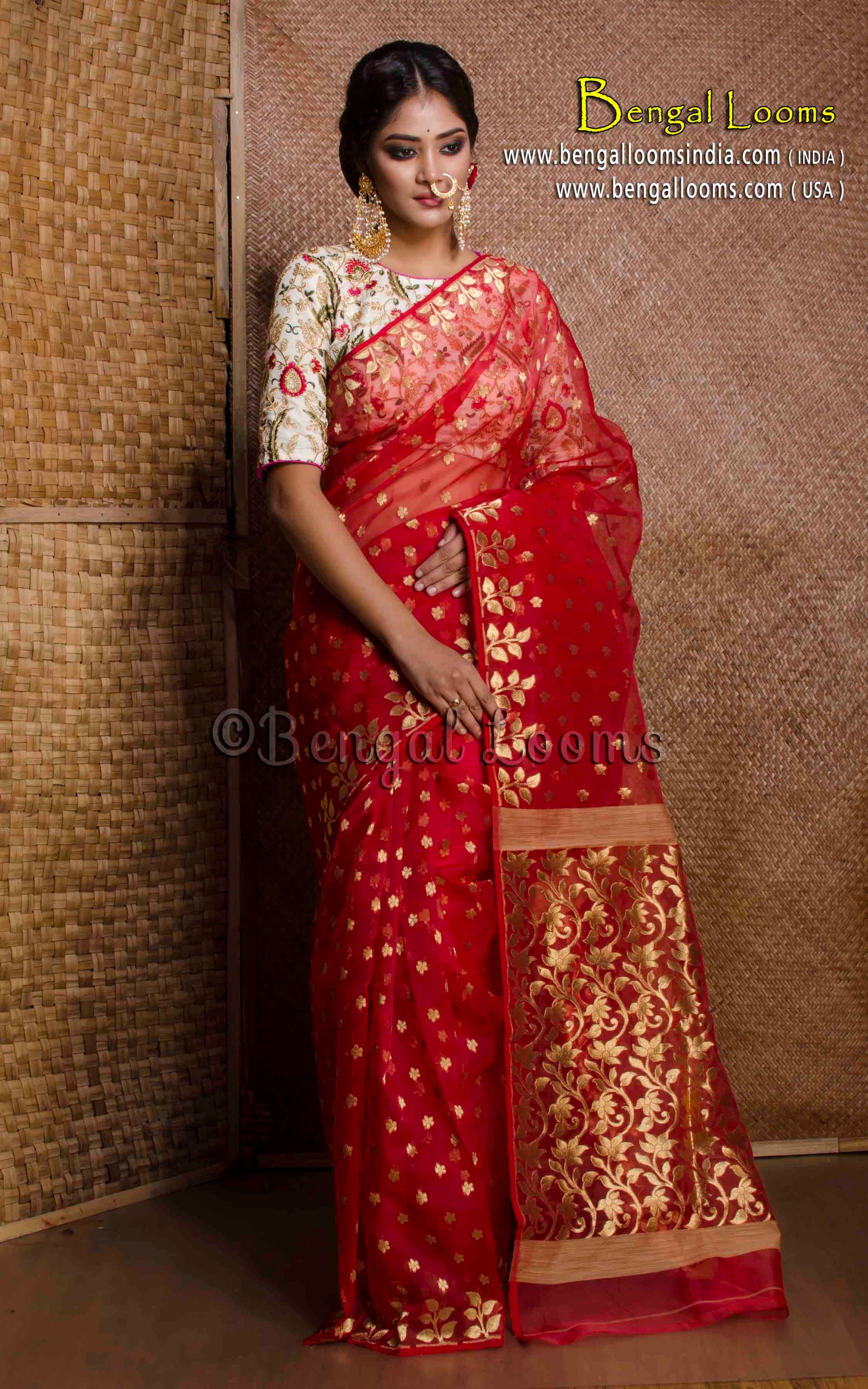 Belpata Nakshi Muslin Jamdani Saree in Red and Gold