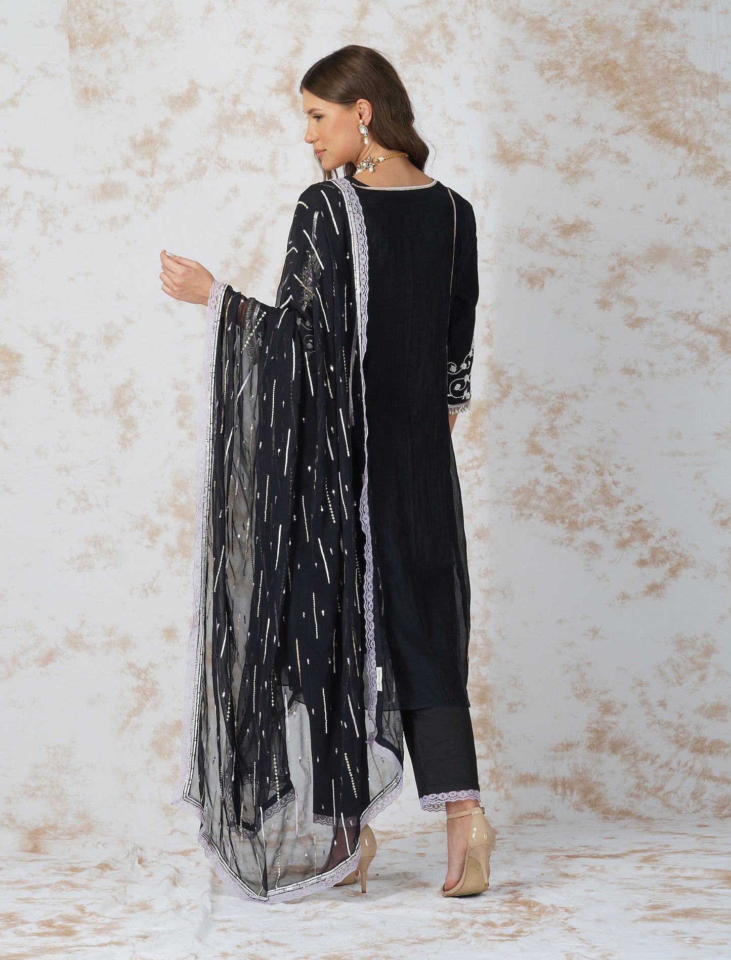 Aline Black Kurta With Sequined Dupatta