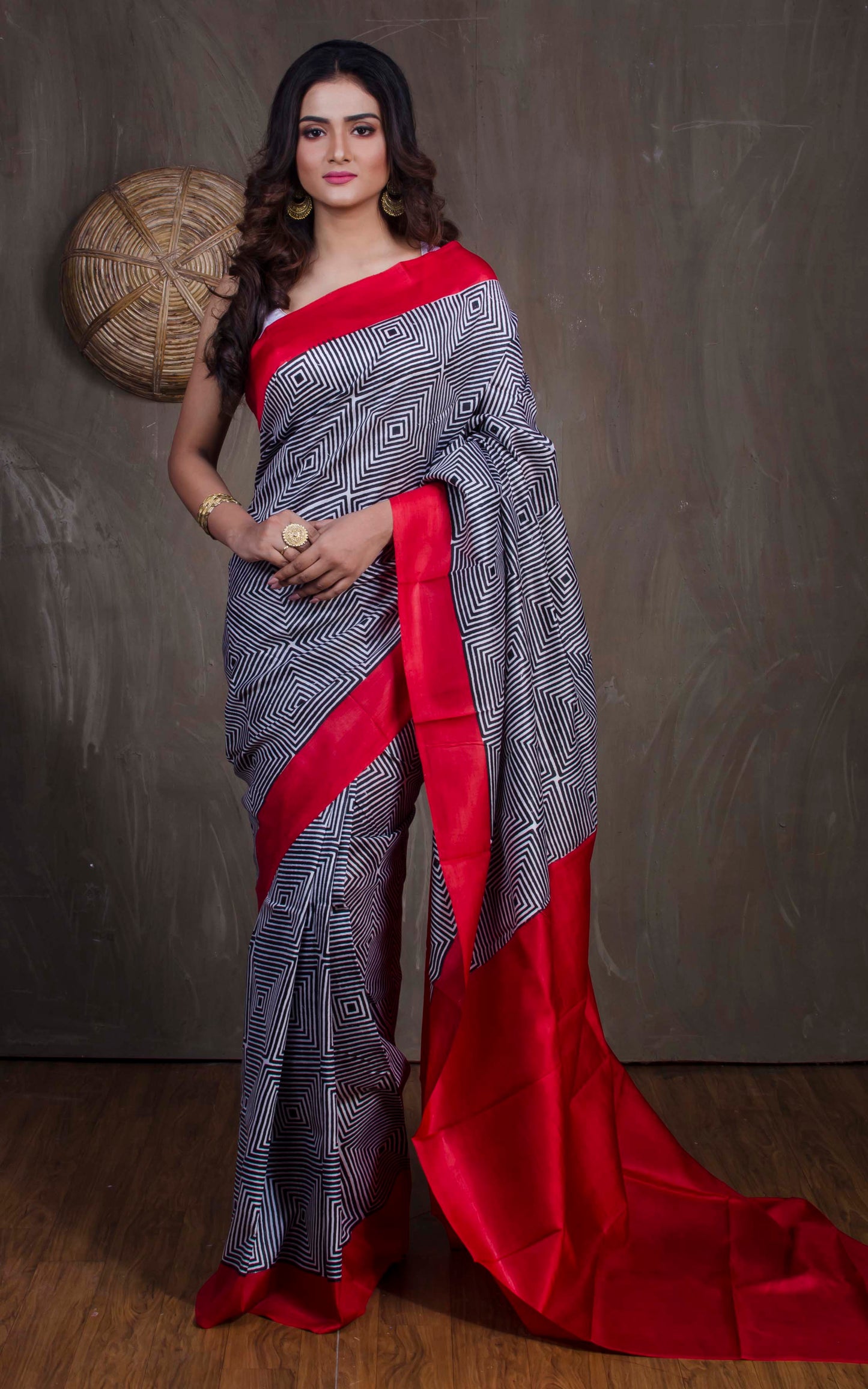 Printed Pure Silk Saree in Black and Red - Bengal Looms India