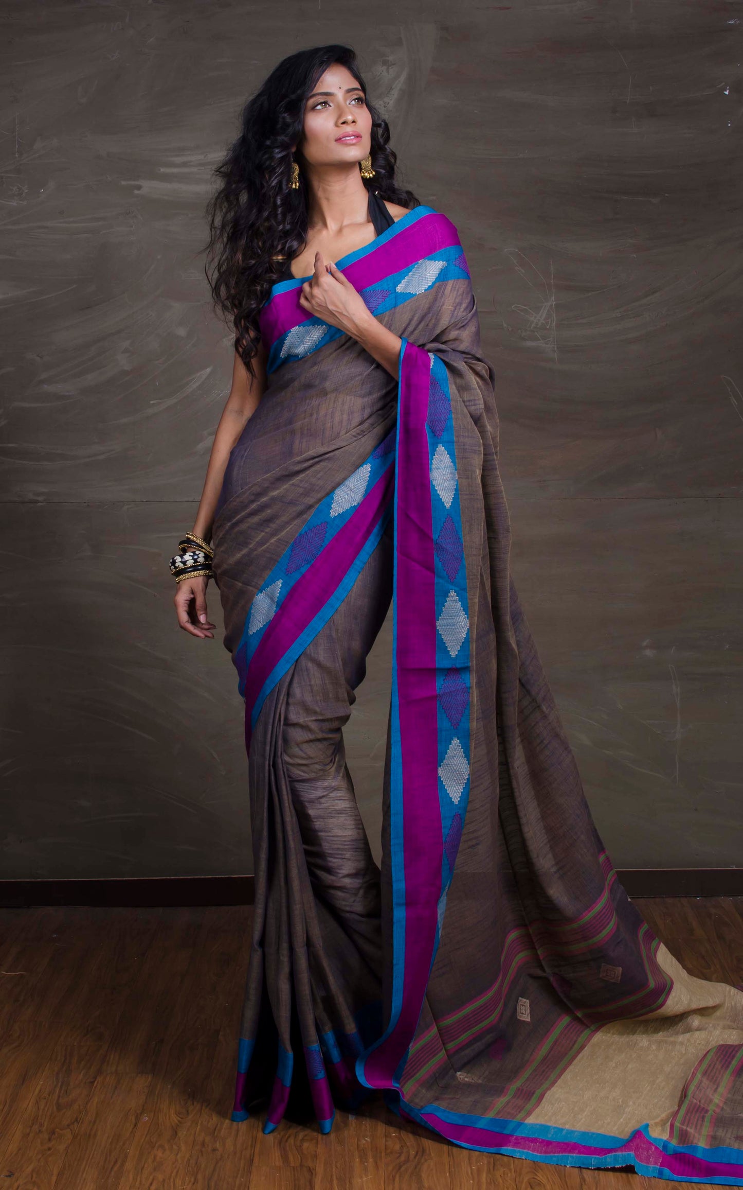 Premium Quality Double Warp Soft Cotton Saree in Dark Grey