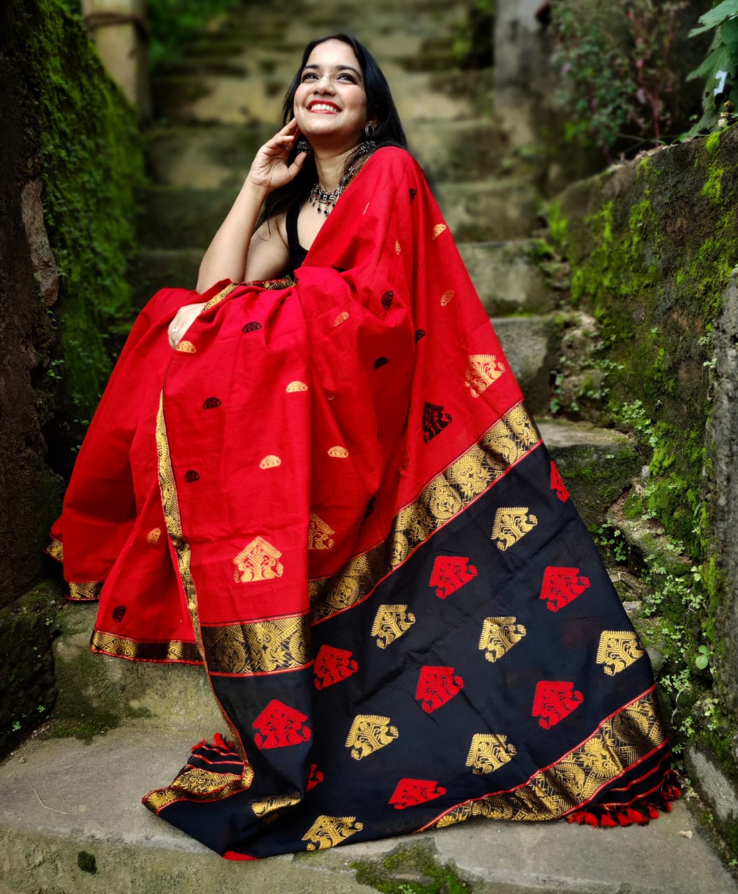 Mayuri Red Cotton Handloom saree