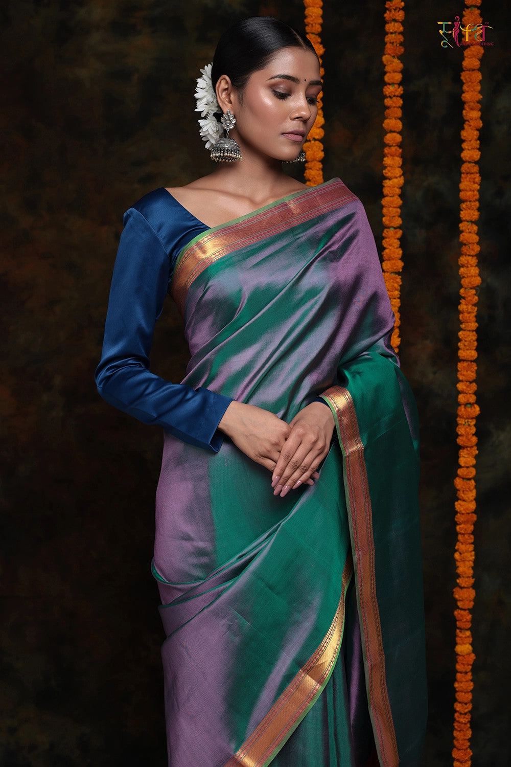 Handloom Duo-Tone Green Pure Silk Saree