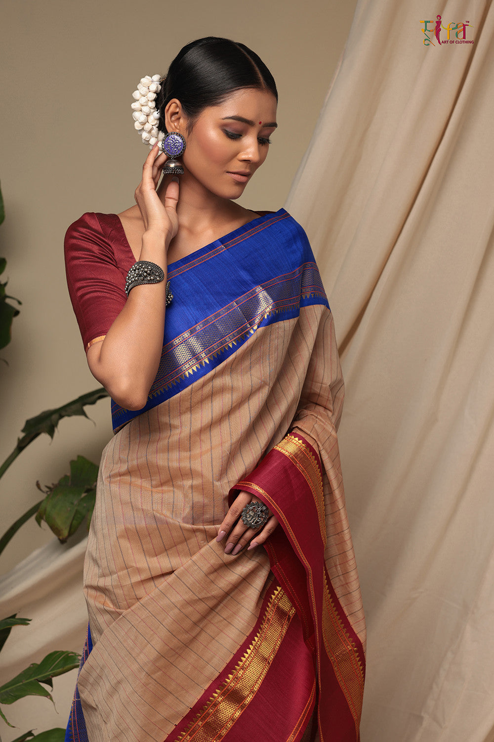 Handloom Wood Brown Pure Cotton Kanchi Saree With Pure Silk Border & Pallu