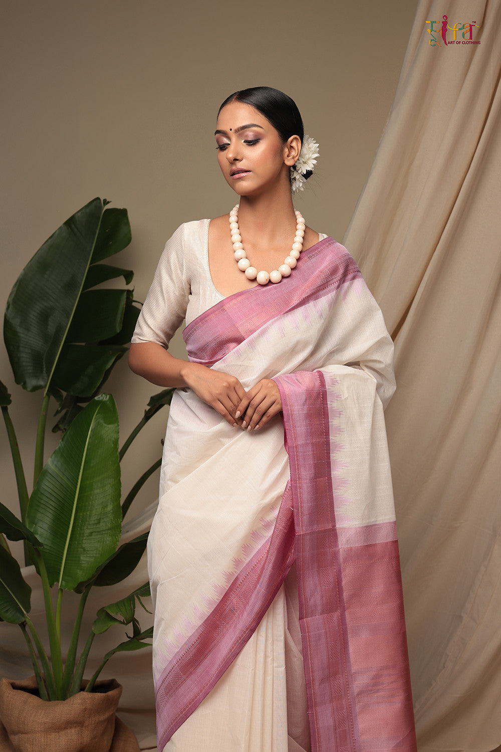 Handloom White Pure Cotton Kanchi Saree With Silk Border