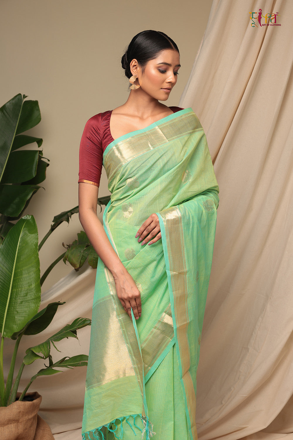 Handloom Pastel Green Pure Cotton Kanchi Saree With Zari Border And Motifs