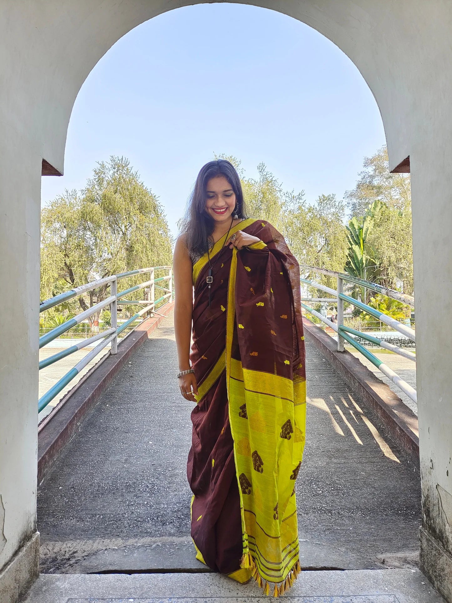 Alaya Wine handloom Cotton saree