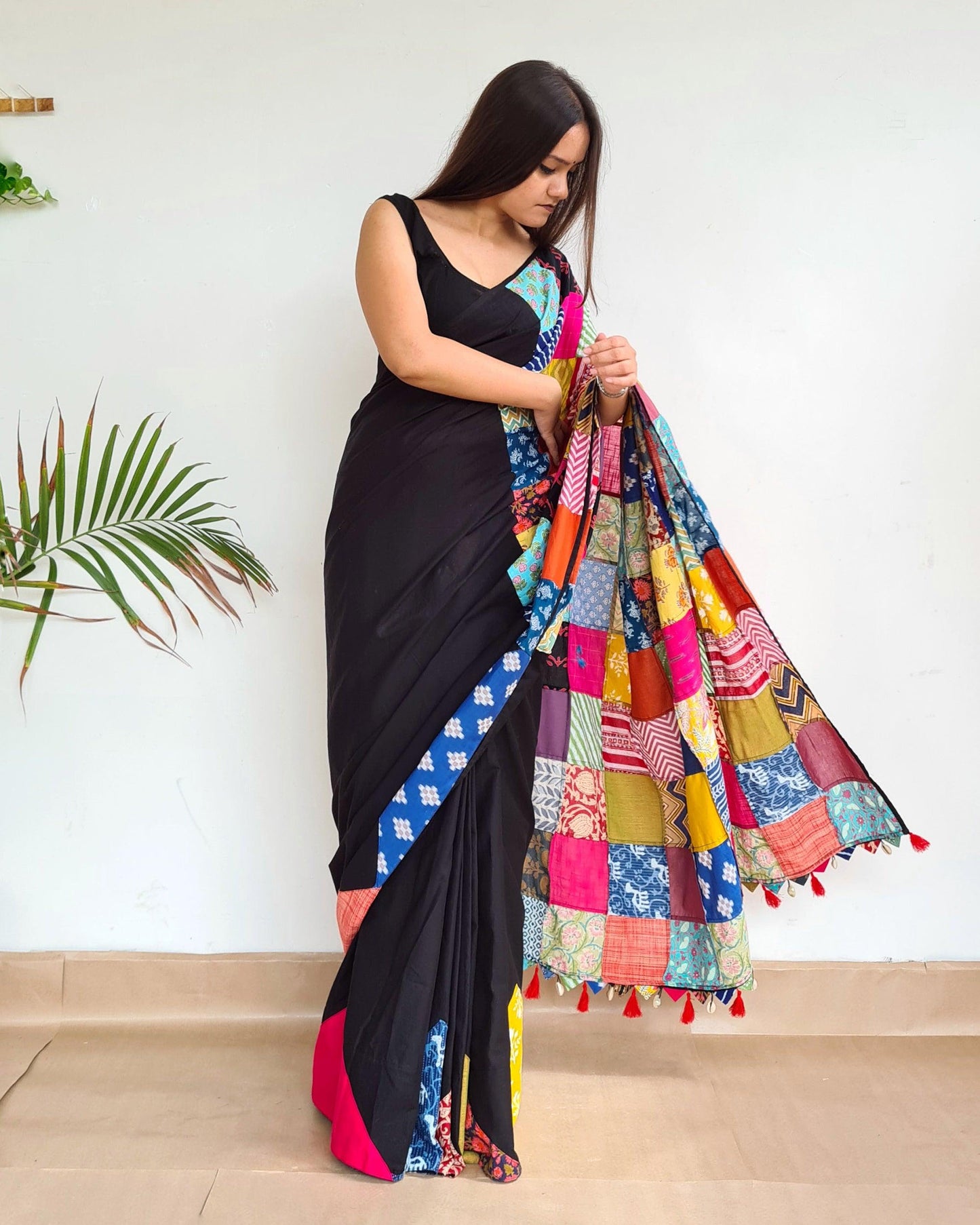 अतरंगी Cotton Black Saree