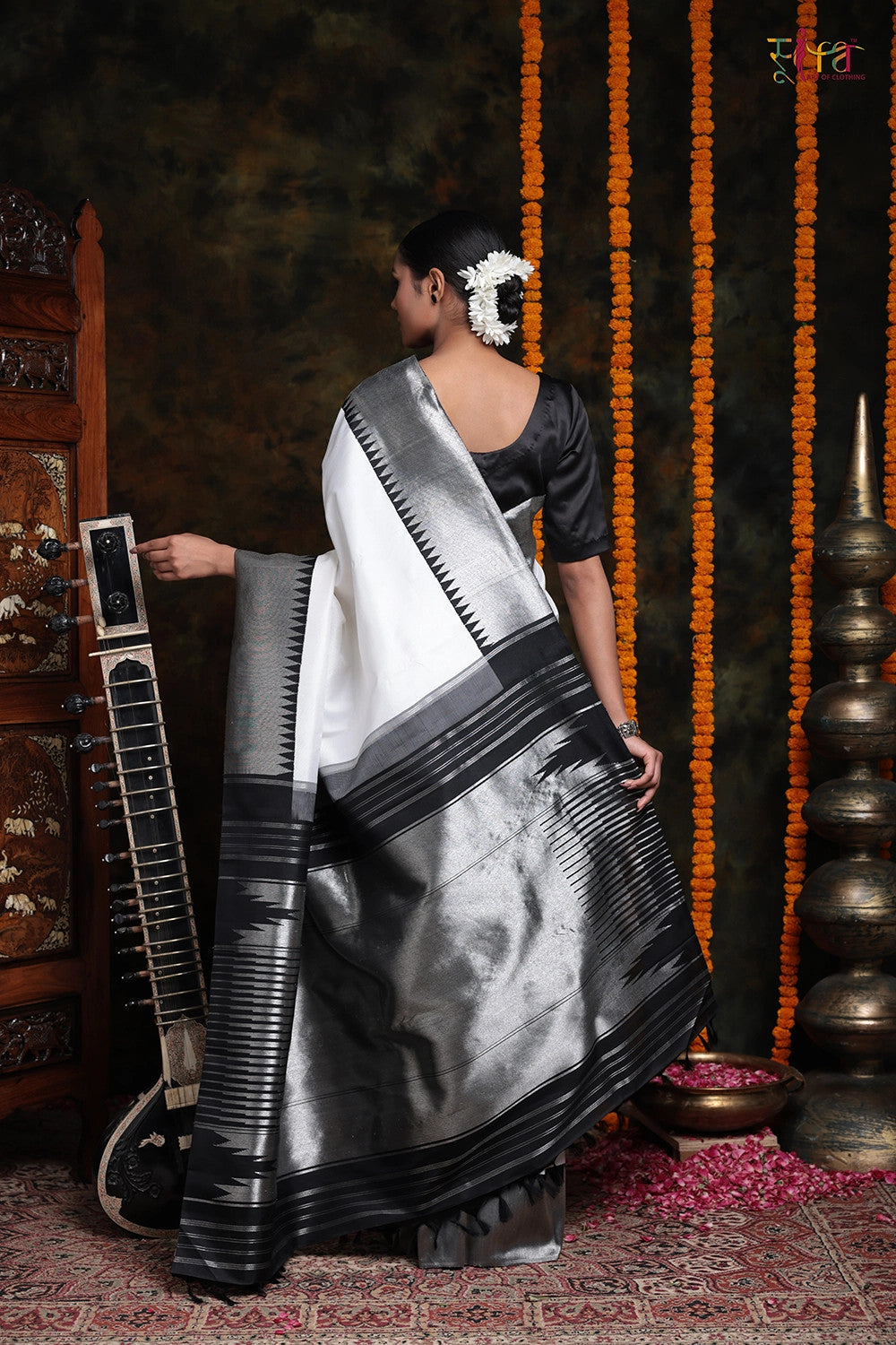 White Handloom Pure Silk Kanchipattu With Silver Zari