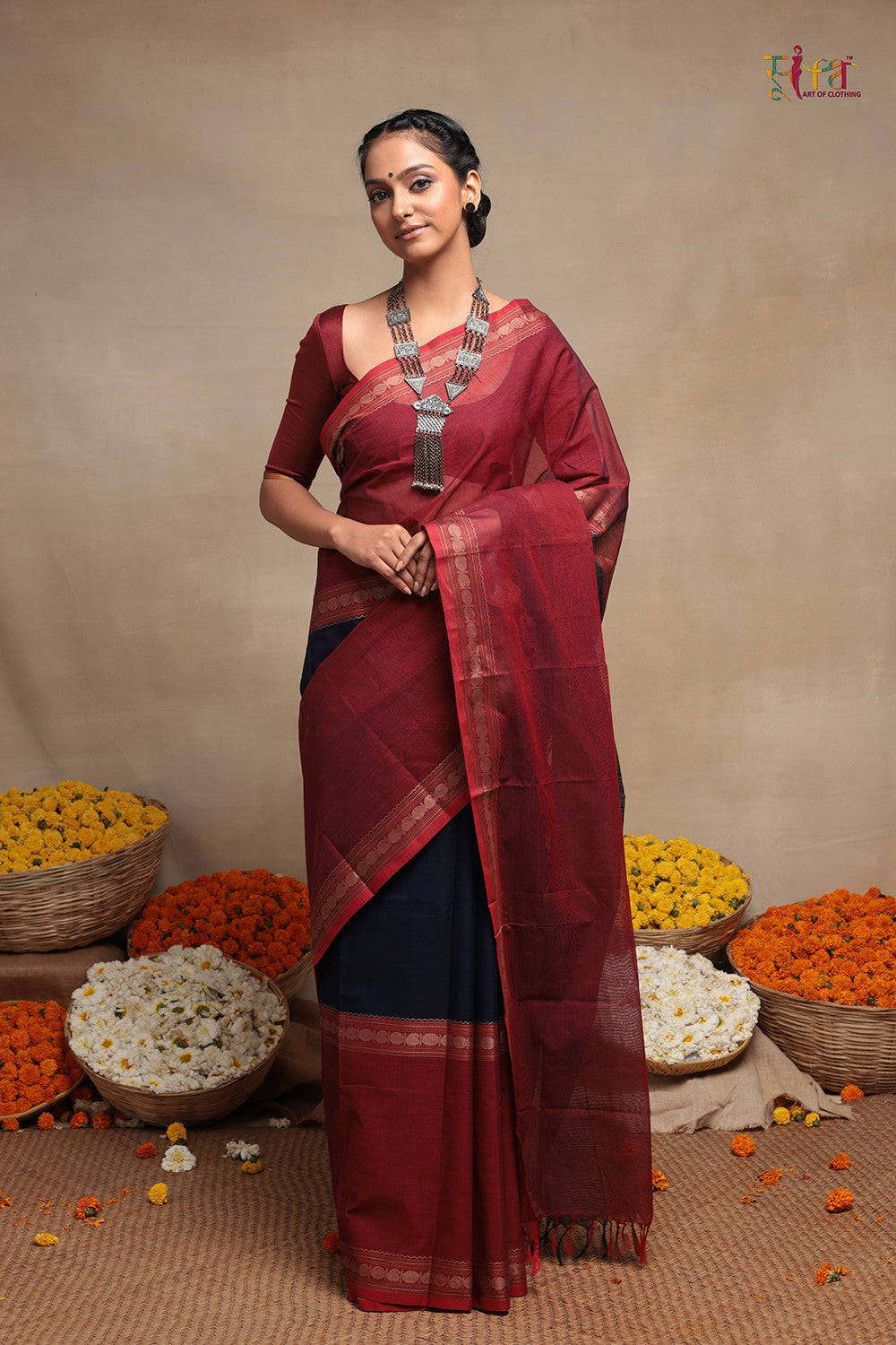 Navy Blue And Maroon Handloom Kanchi Cotton Saree