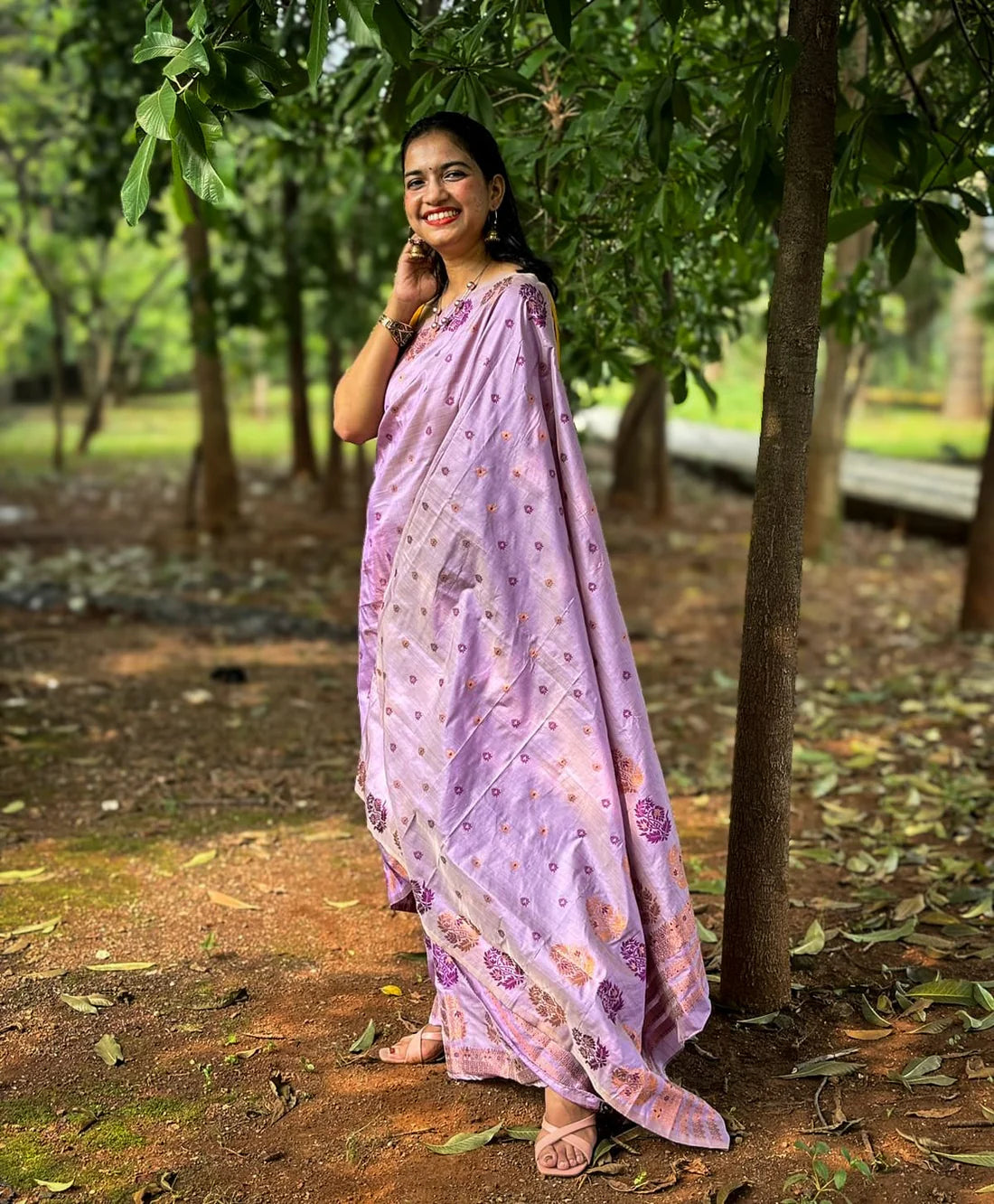 Devi Kamakshi Lavender Handloom Mekhela Chador saree