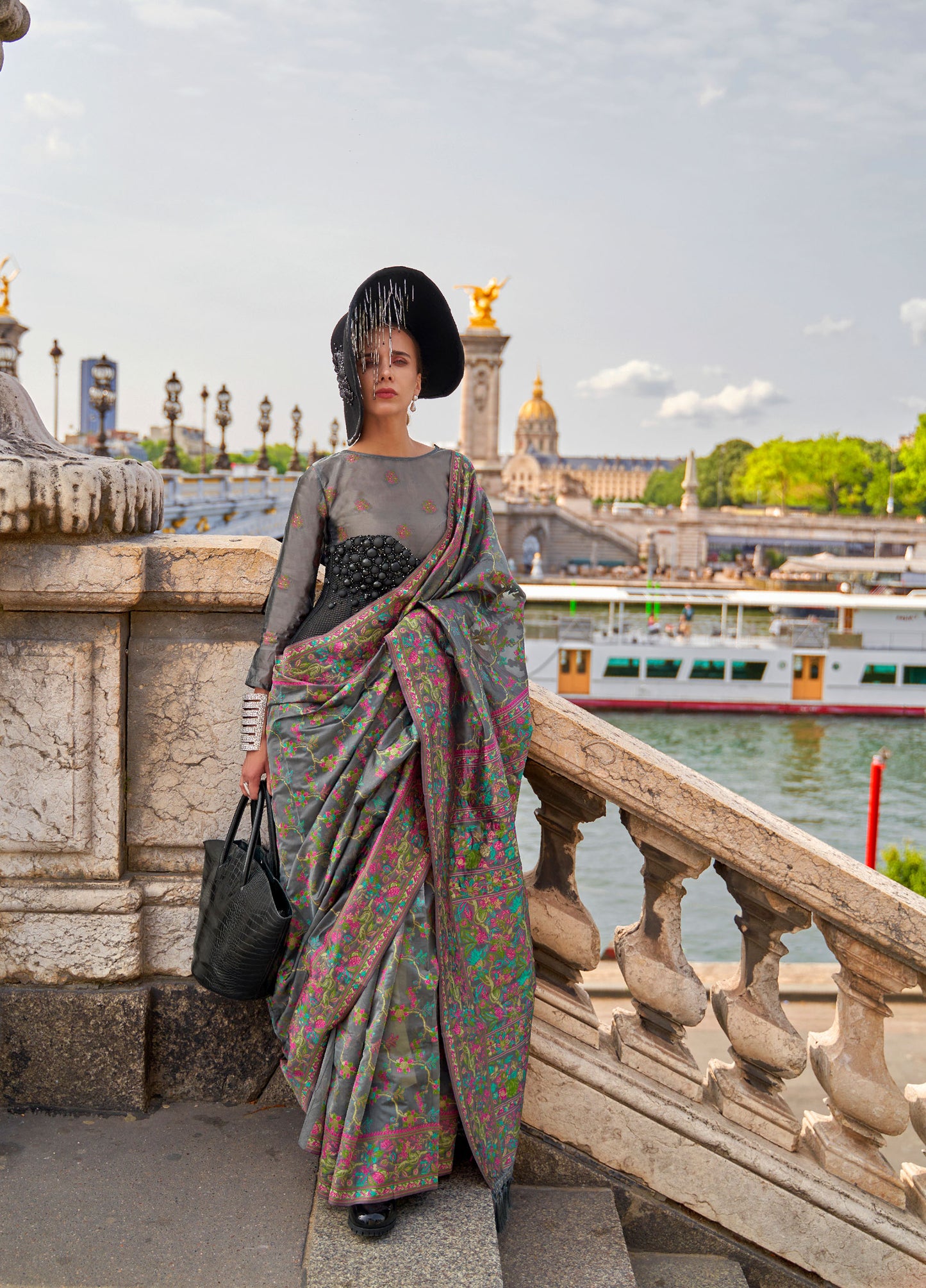 Grey Kaarsi Organza Silk Handloom Saree