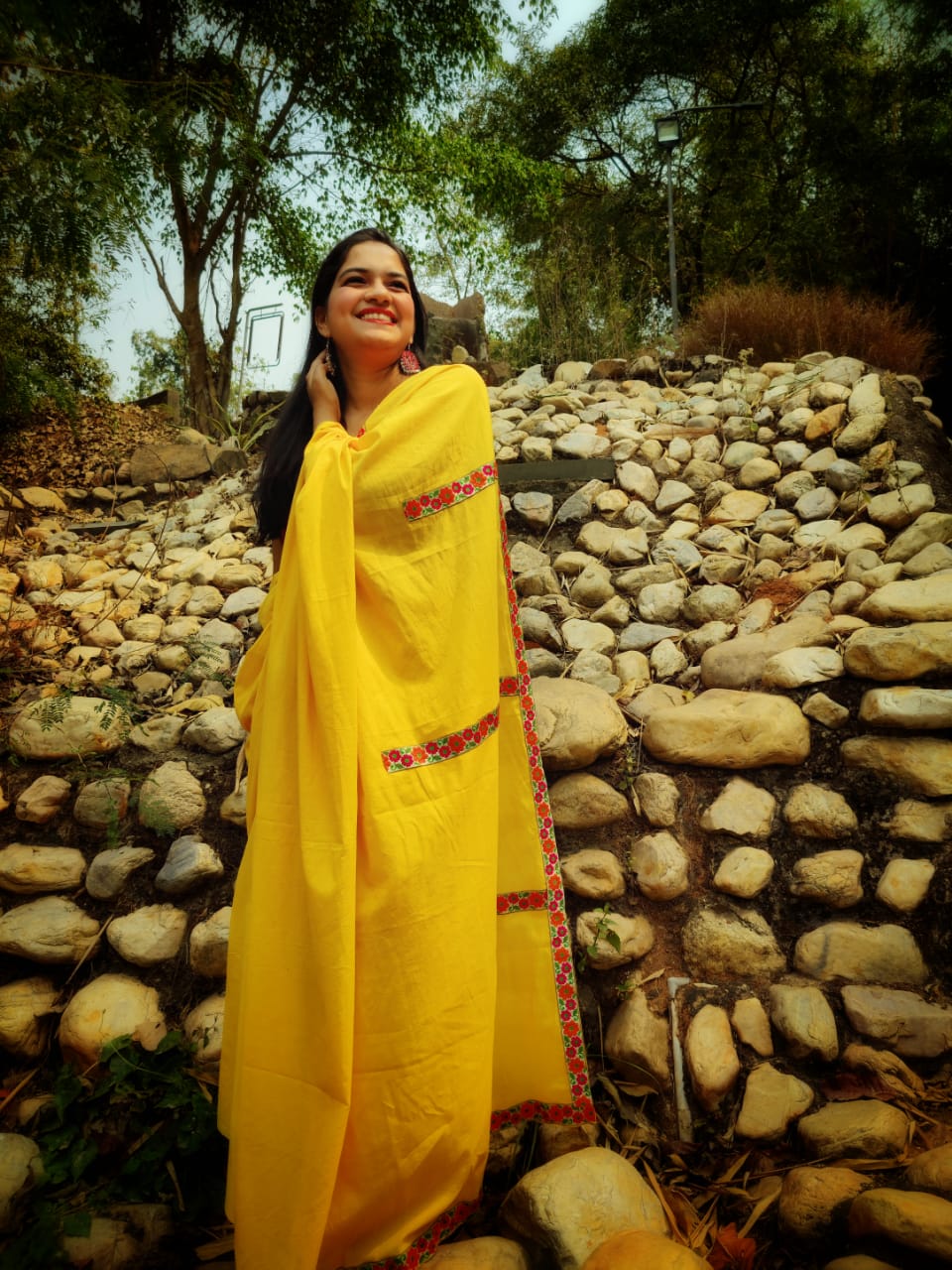 Genda Phool Yellow Mul mul Cotton Handloom saree