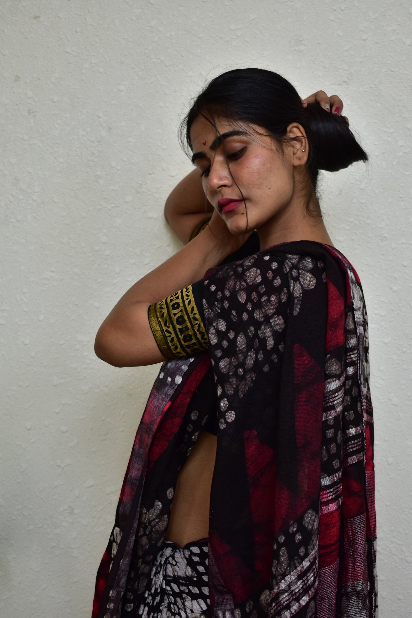 Red Black Batik - Handblock Print Natural Dyed - Linen Cotton Saree