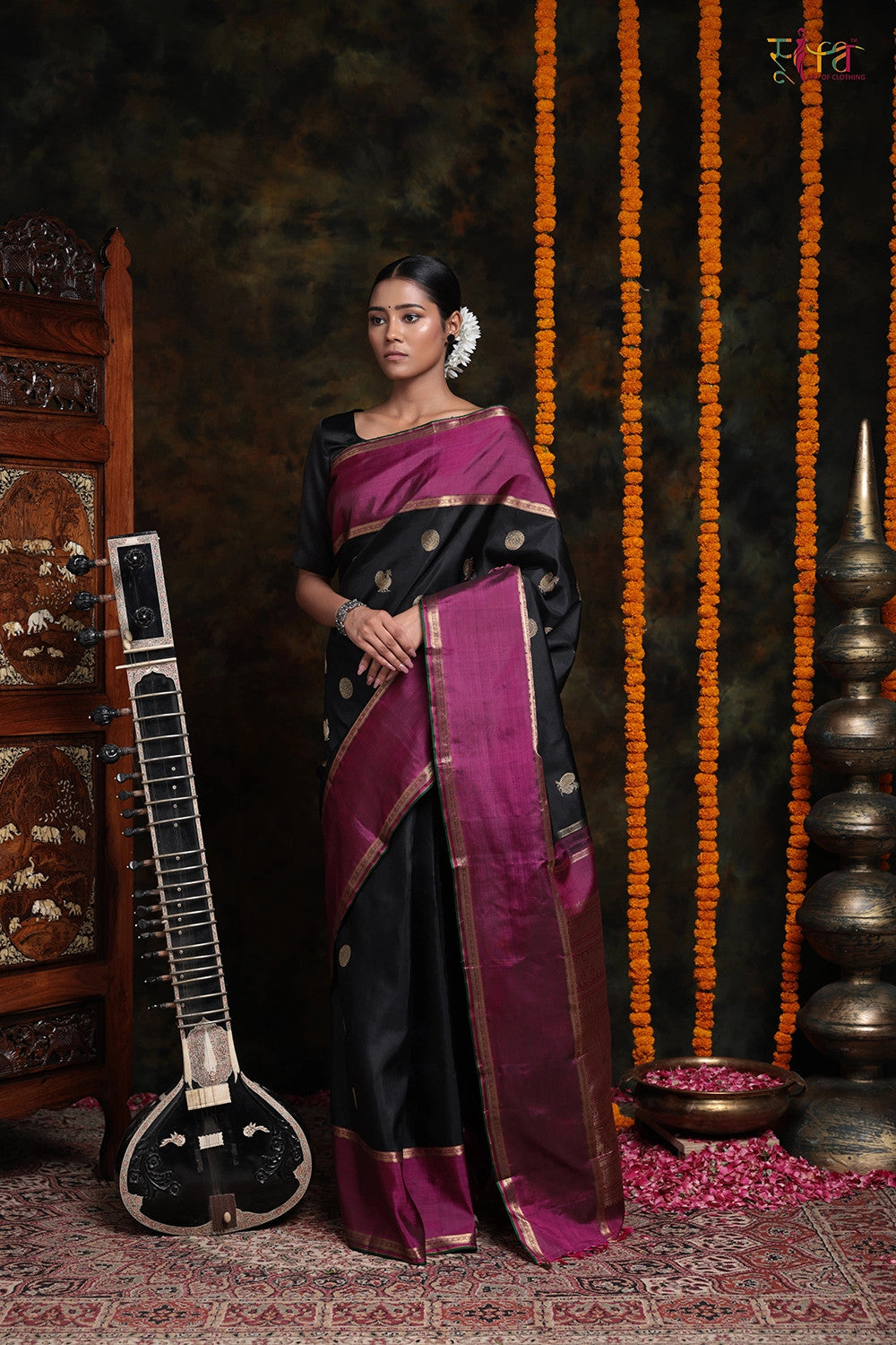 Handloom Black  Kanchipattu Saree With Bird Motifs