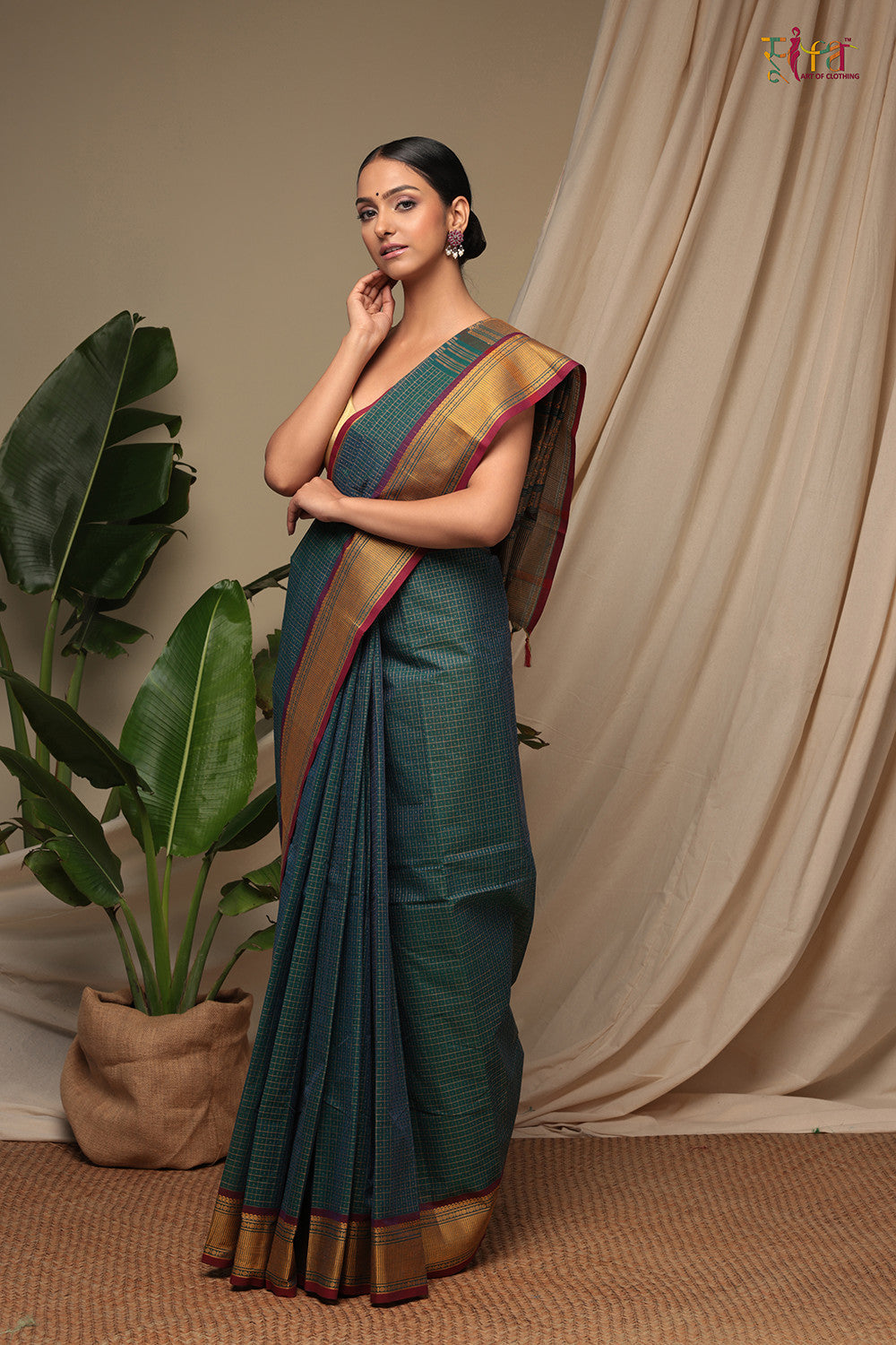 Handloom Emerald Green Pure Cotton Saree With Gold Zari Border & Pallu