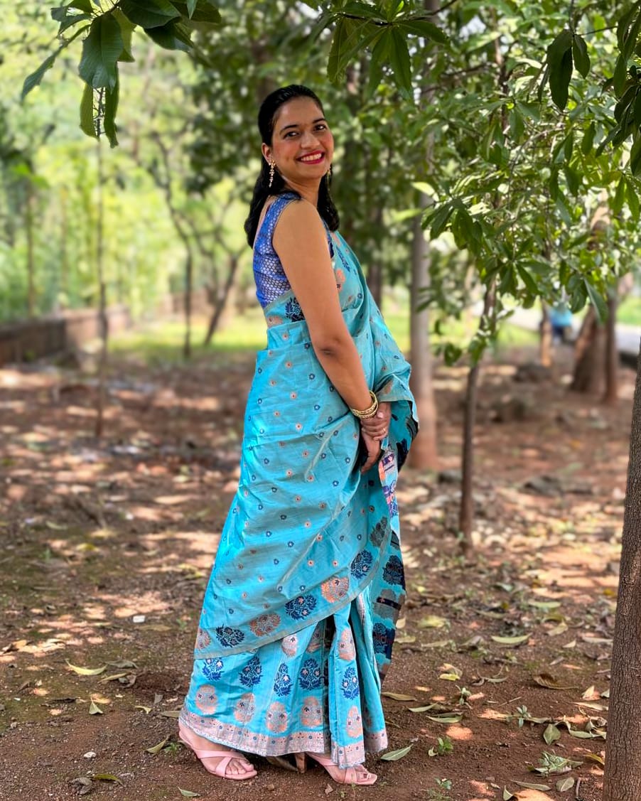 Devi Pratibha Blue Handloom Mekhela Chador saree