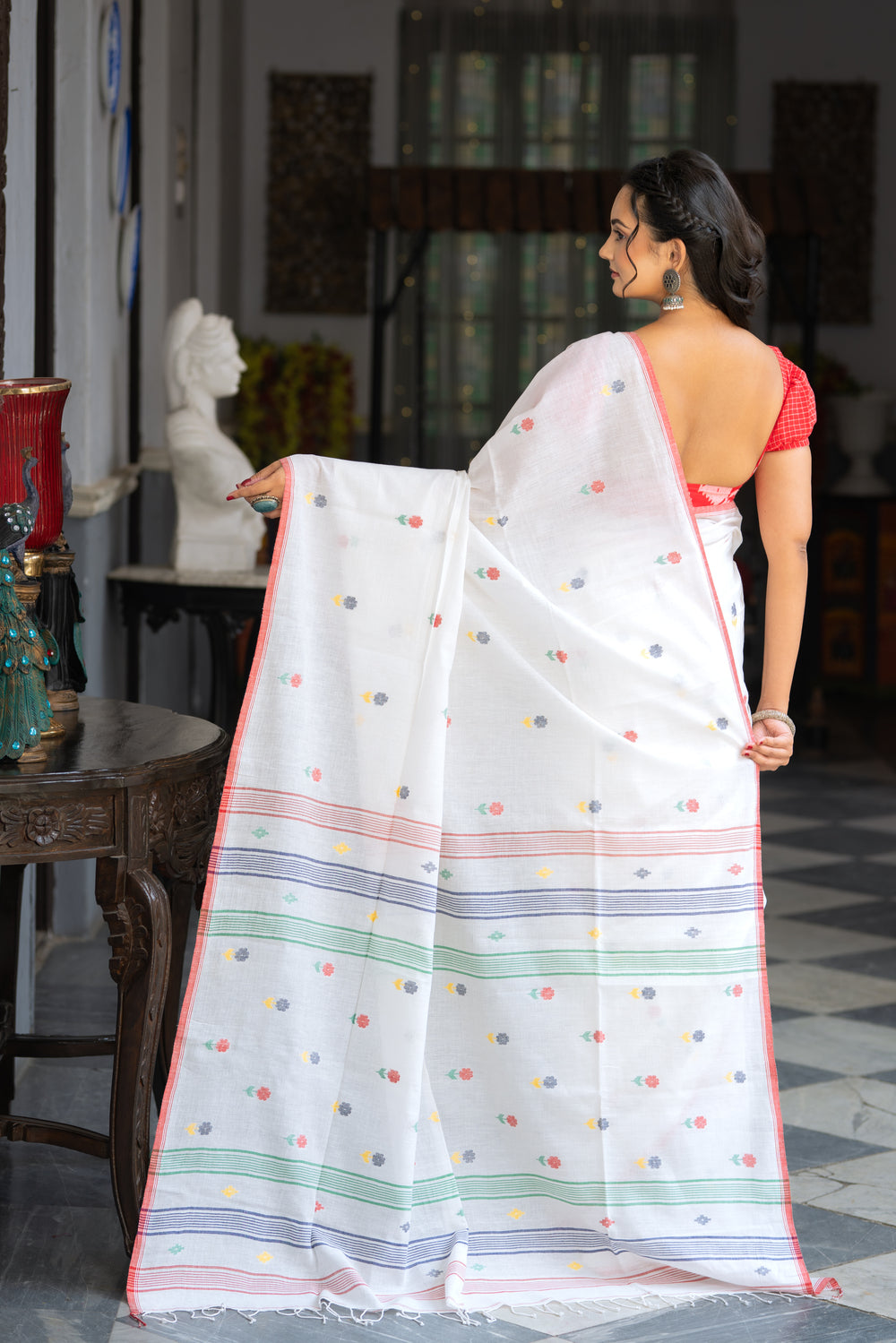 Handloom White & Red Pure Cotton Jamdani Saree with Floral Motifs