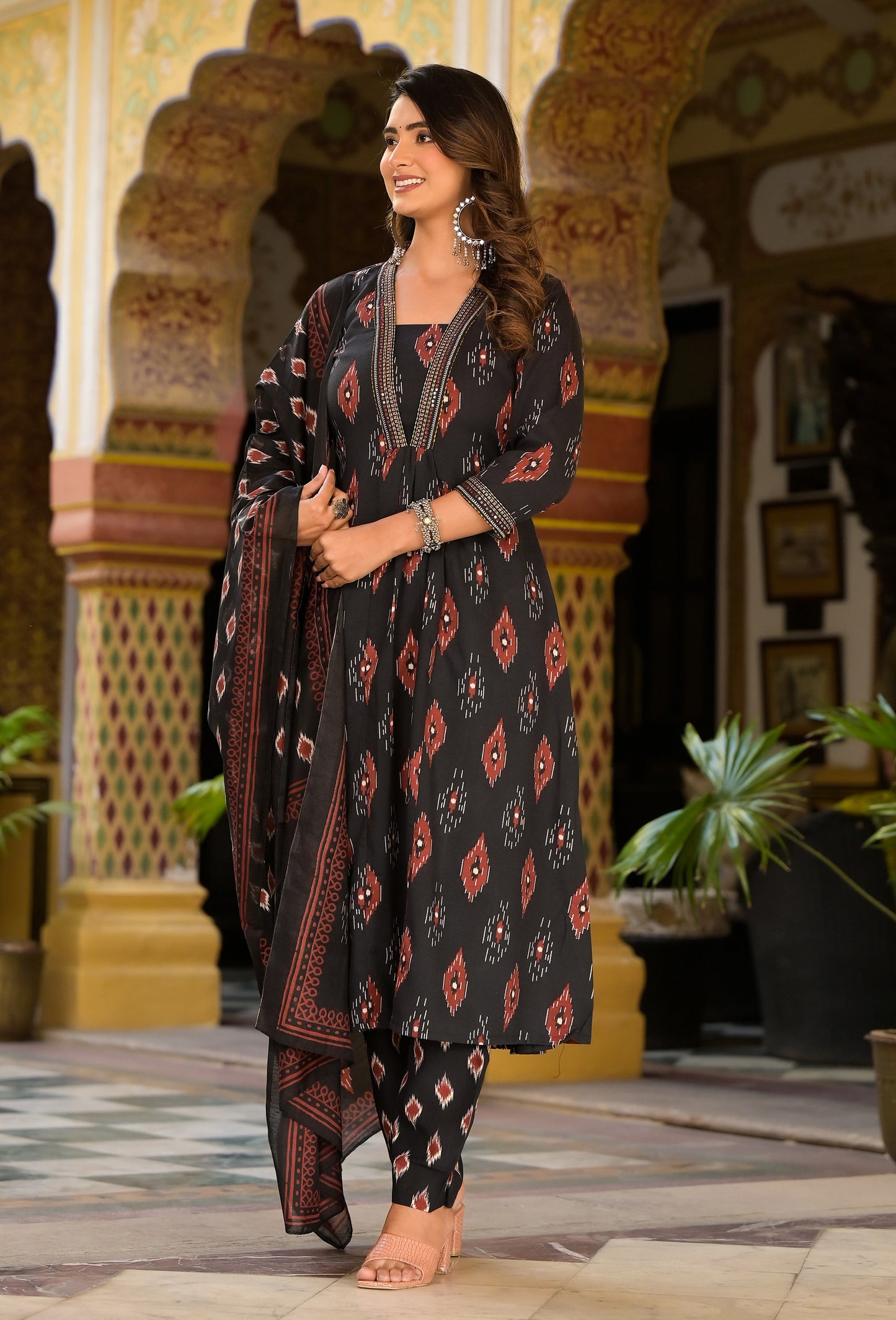 Kaju Katari Women Balck Printed Viscose Rayon Kurta, Pant And Dupatta Set