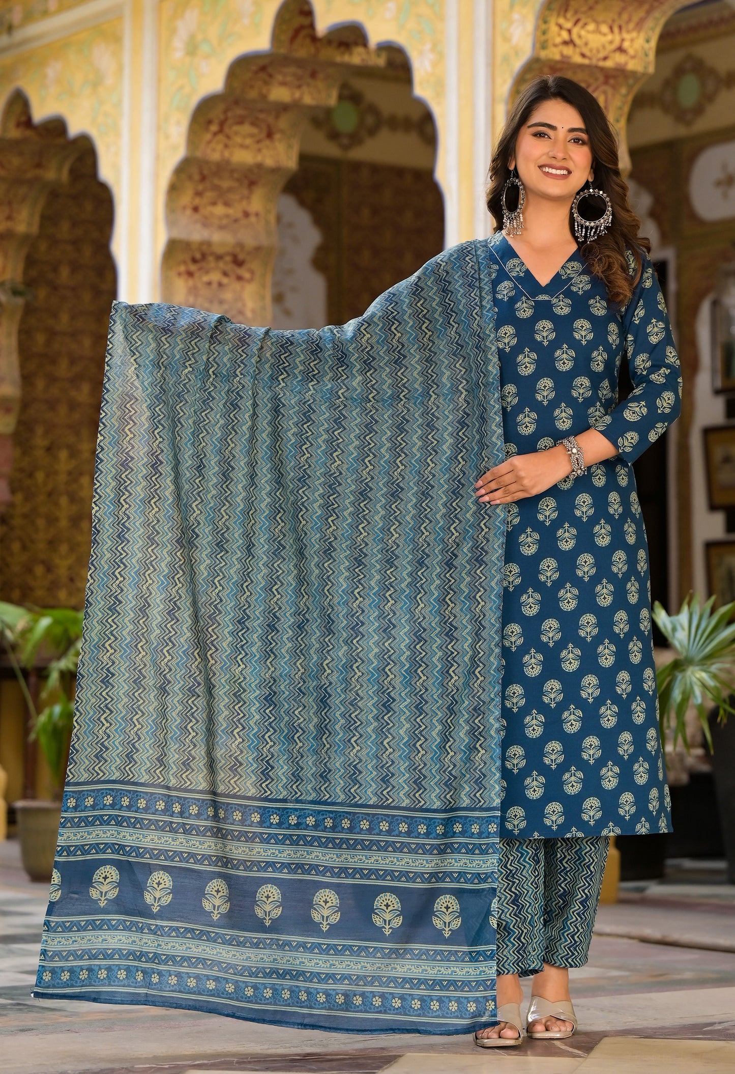 Women Blue Printed Viscose Rayon Kurta, Pant And Dupatta Set