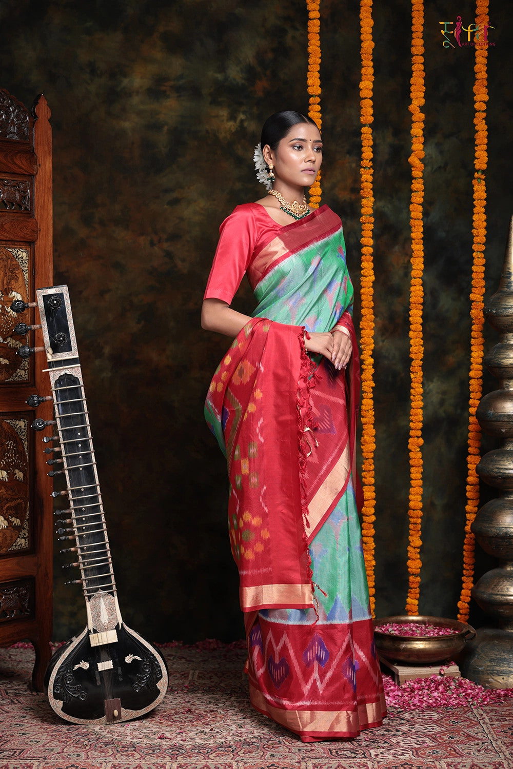 Handloom Sea Green And Imperial Red Pure Mulberry Silk Pochampally Saree With Zari Border