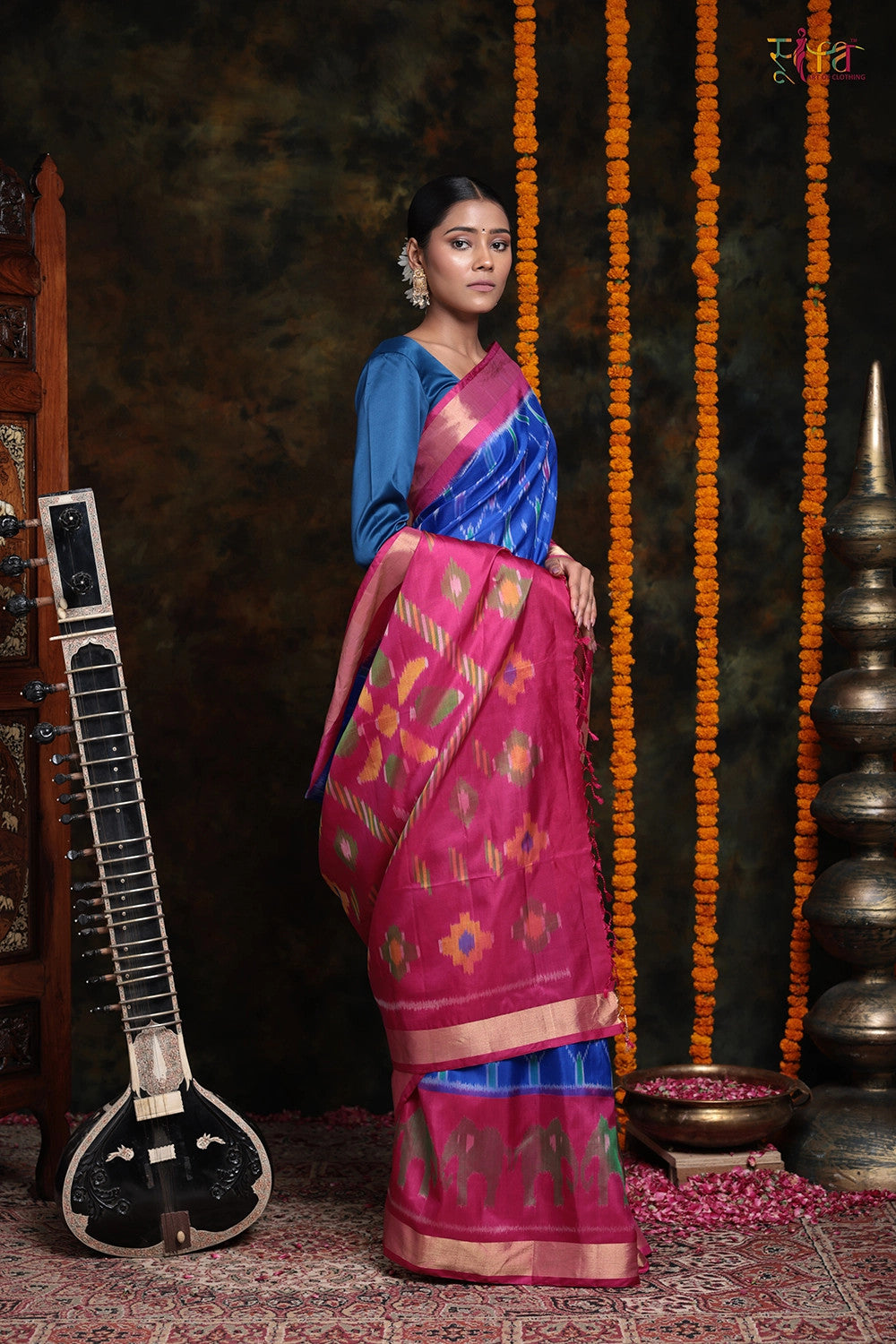 Handloom Blue And Pink Pure Mulberry Silk Pochampally Saree With Zari Border