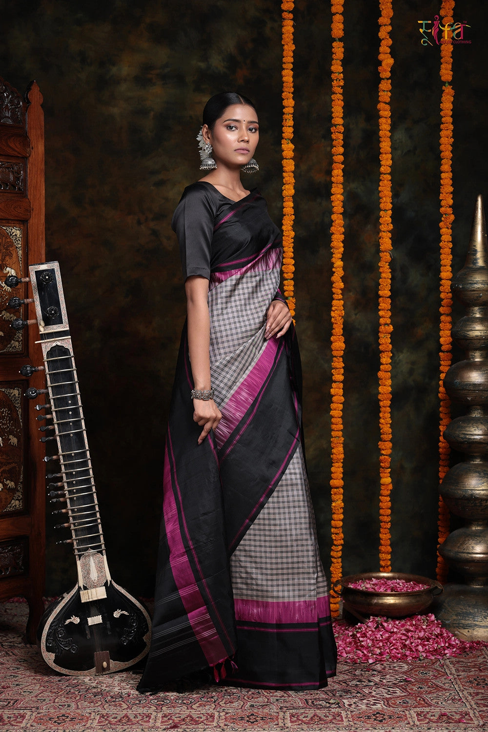 Grey Handloom Pure Silk Saree With Black Check