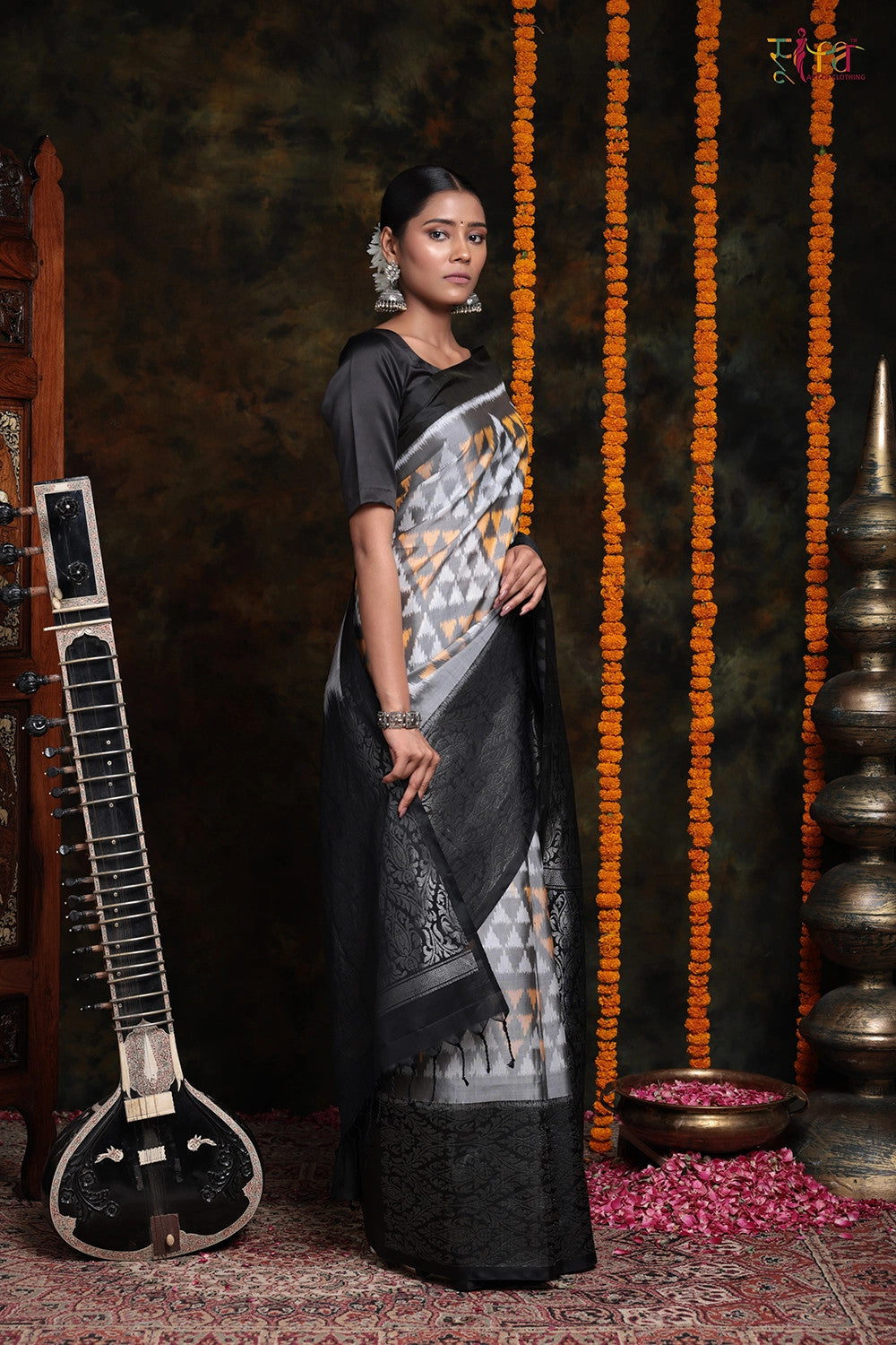 Handloom Fossil Grey Pure Silk Saree